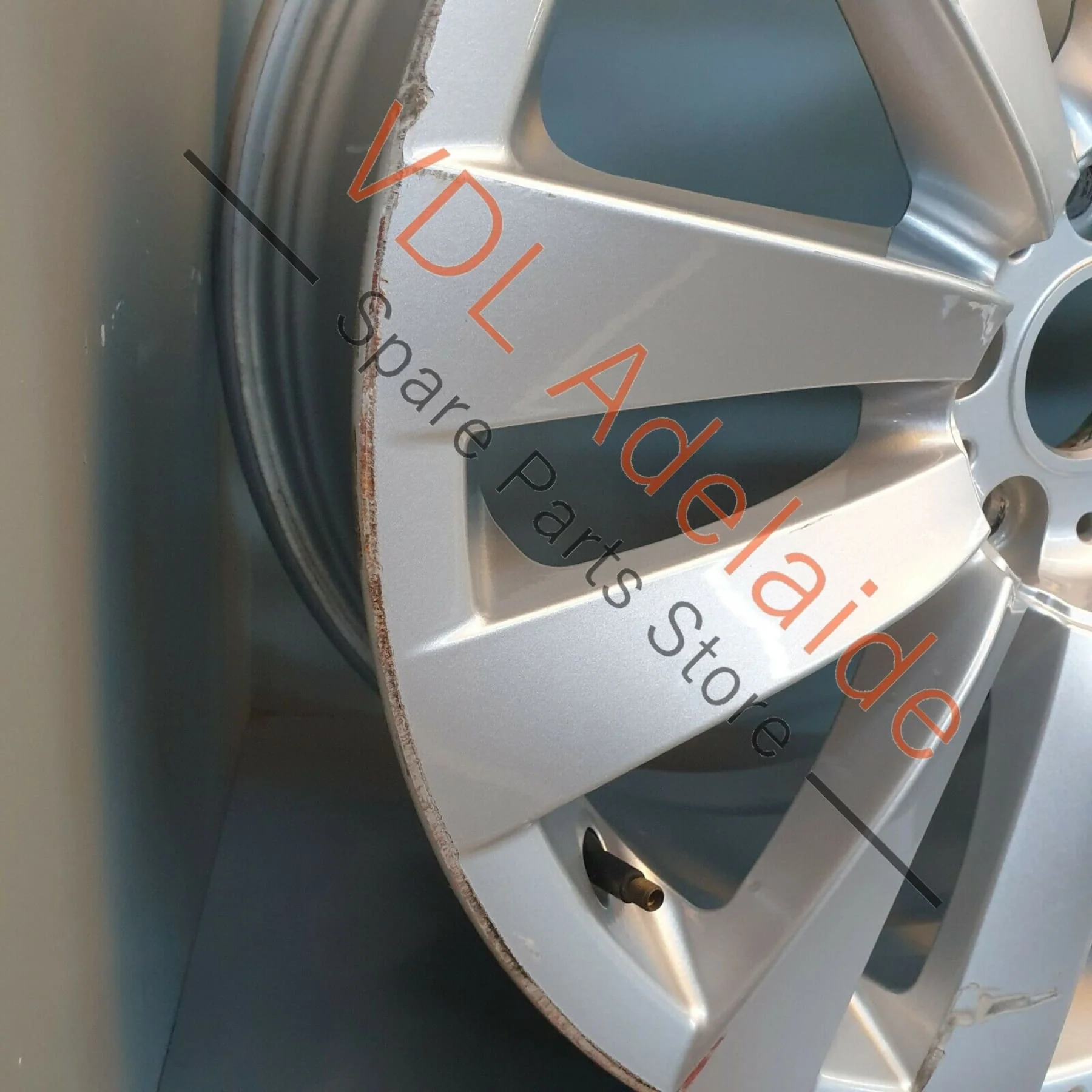 1x Genuine BMW Alloy Wheel 20 x 8.5 5x120 12 Spoke Style 525 7 Series - Image 5