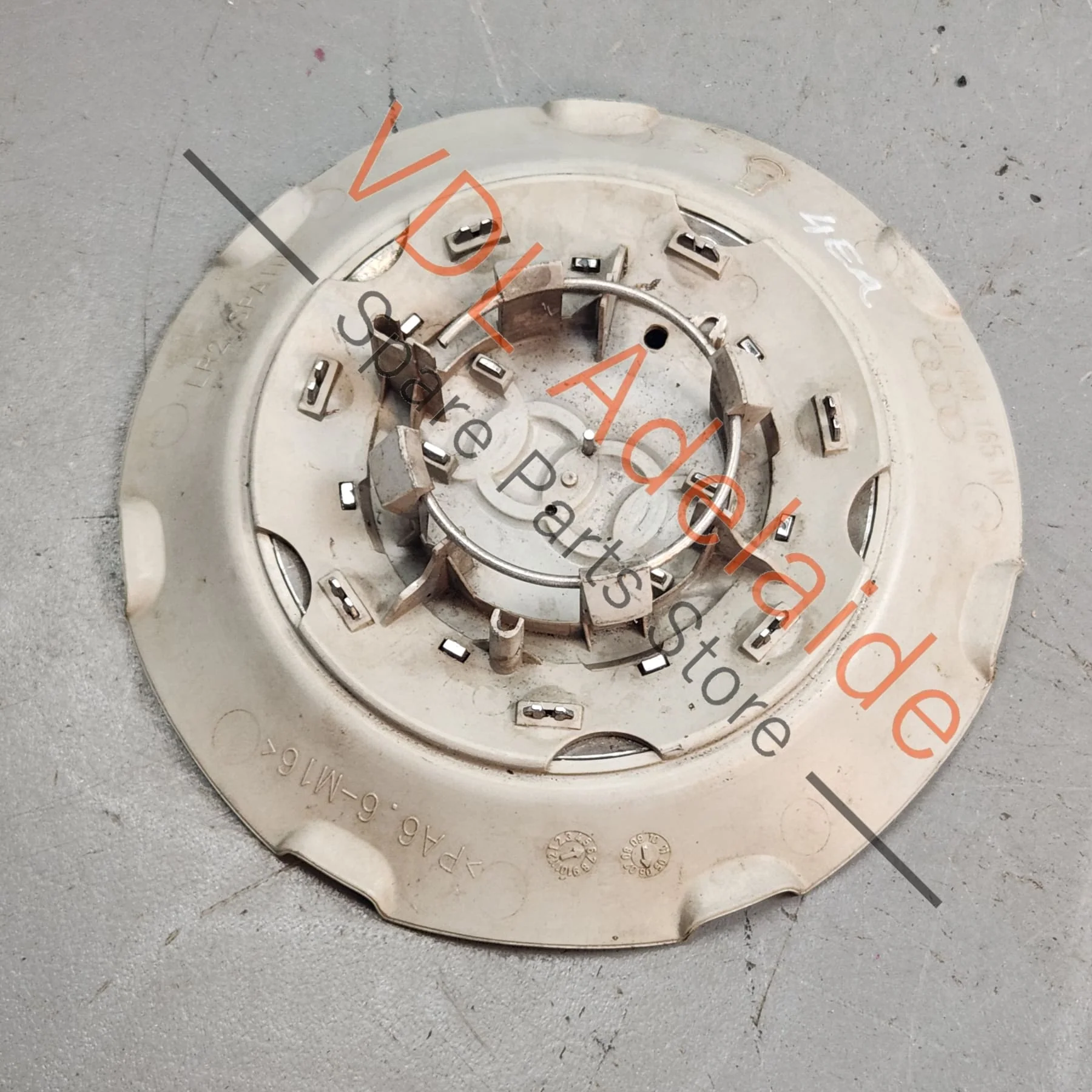 Audi A8 S8 Wheel Centre Hub Cap 8E0601165N SRA - Image 3