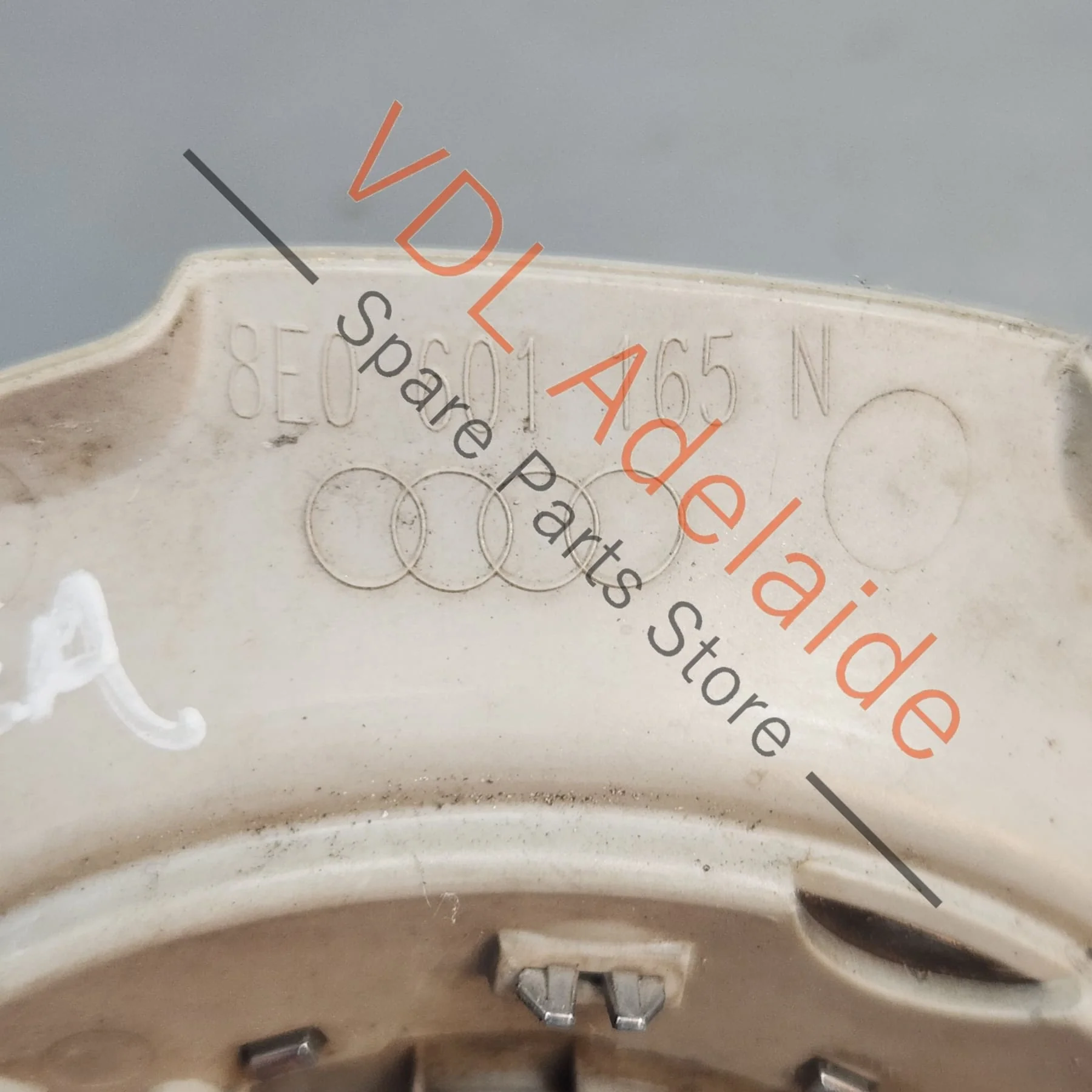 Audi A8 S8 Wheel Centre Hub Cap 8E0601165N SRA - Image 5