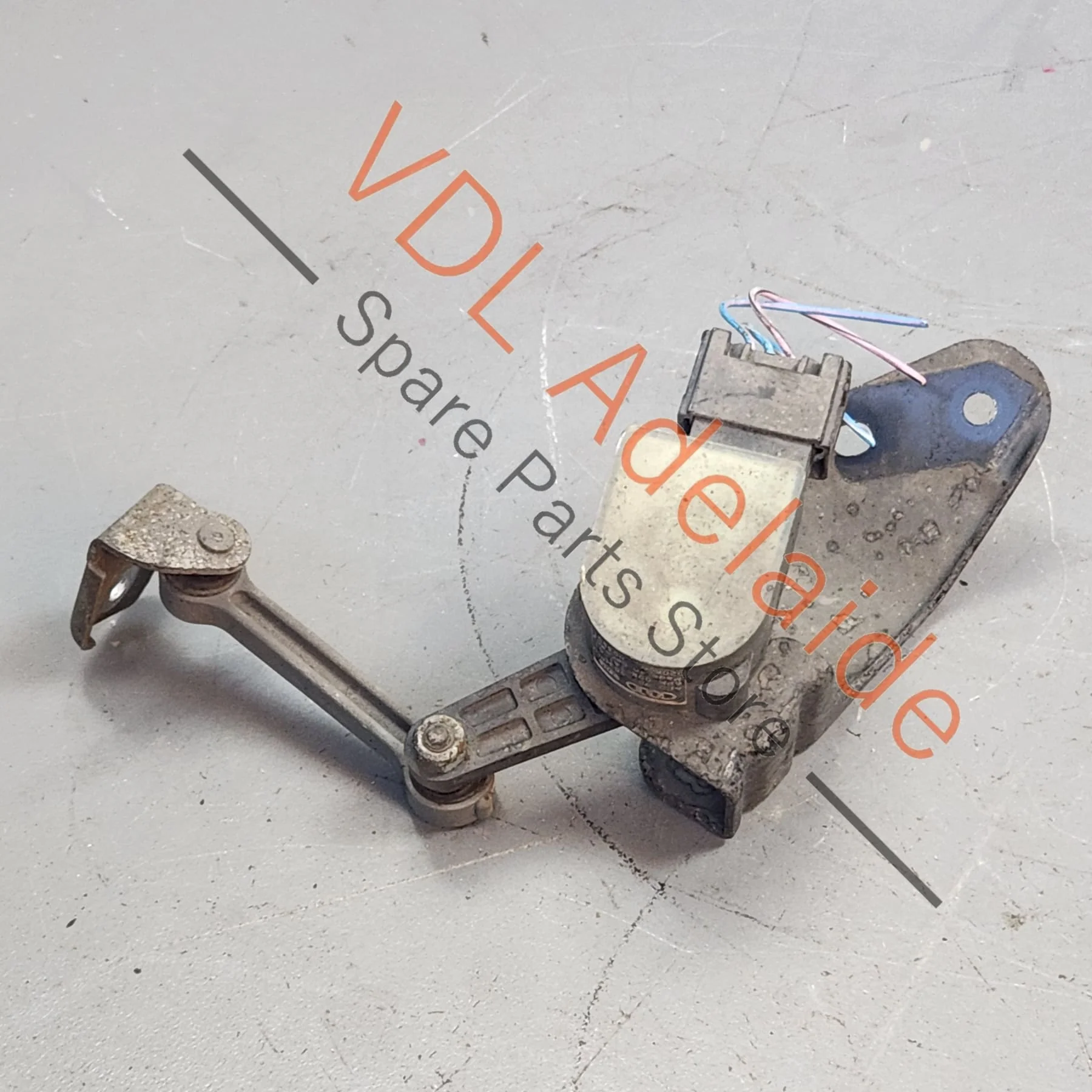 Audi A8 S8 D3 Rear Left Suspension Height Level Sensor 4E0616571E 4E0616571D 4E0907503C