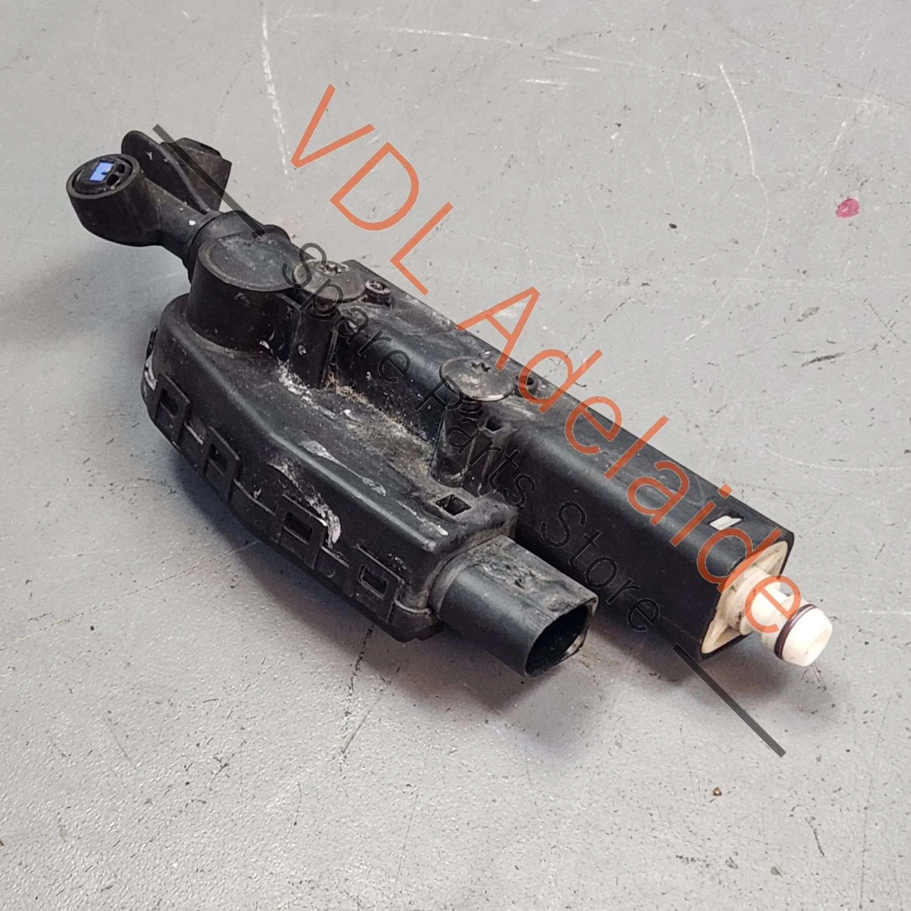 Audi A8 S8 D3 Headlight Washer Nozzle Jet Lift Cylinder 4E0955965AA