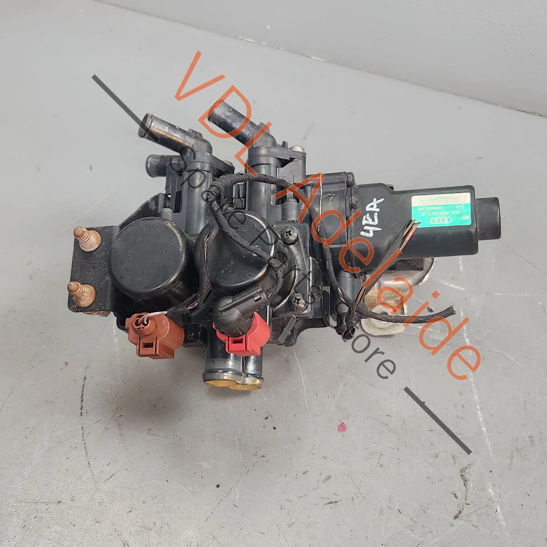 Audi A8 S8 D3 Air Conditioning Control Valve Block 4E0959617C - Image 4