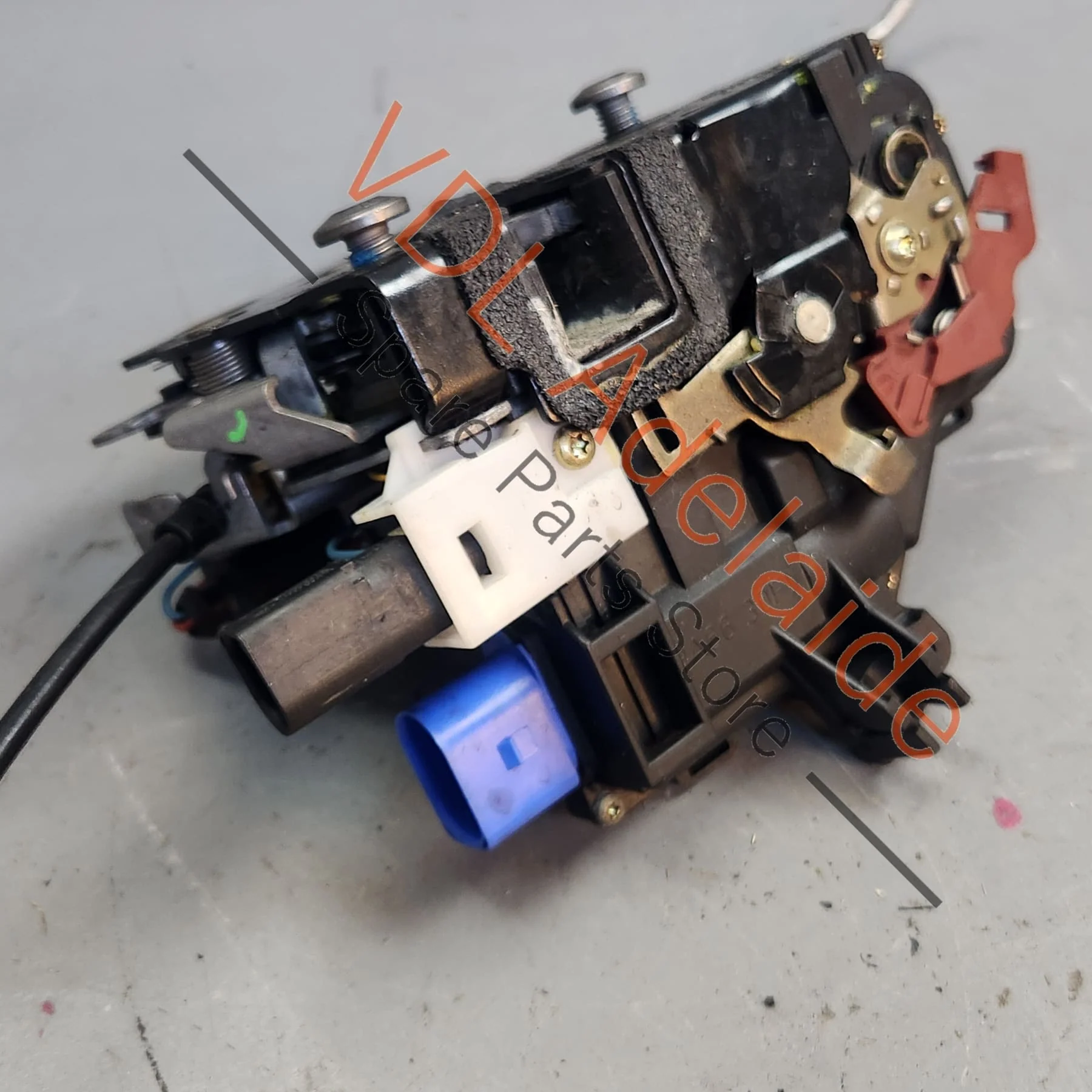 Audi A8 D3 Front Left Door Lock Actuator 4E2837015A - Image 3