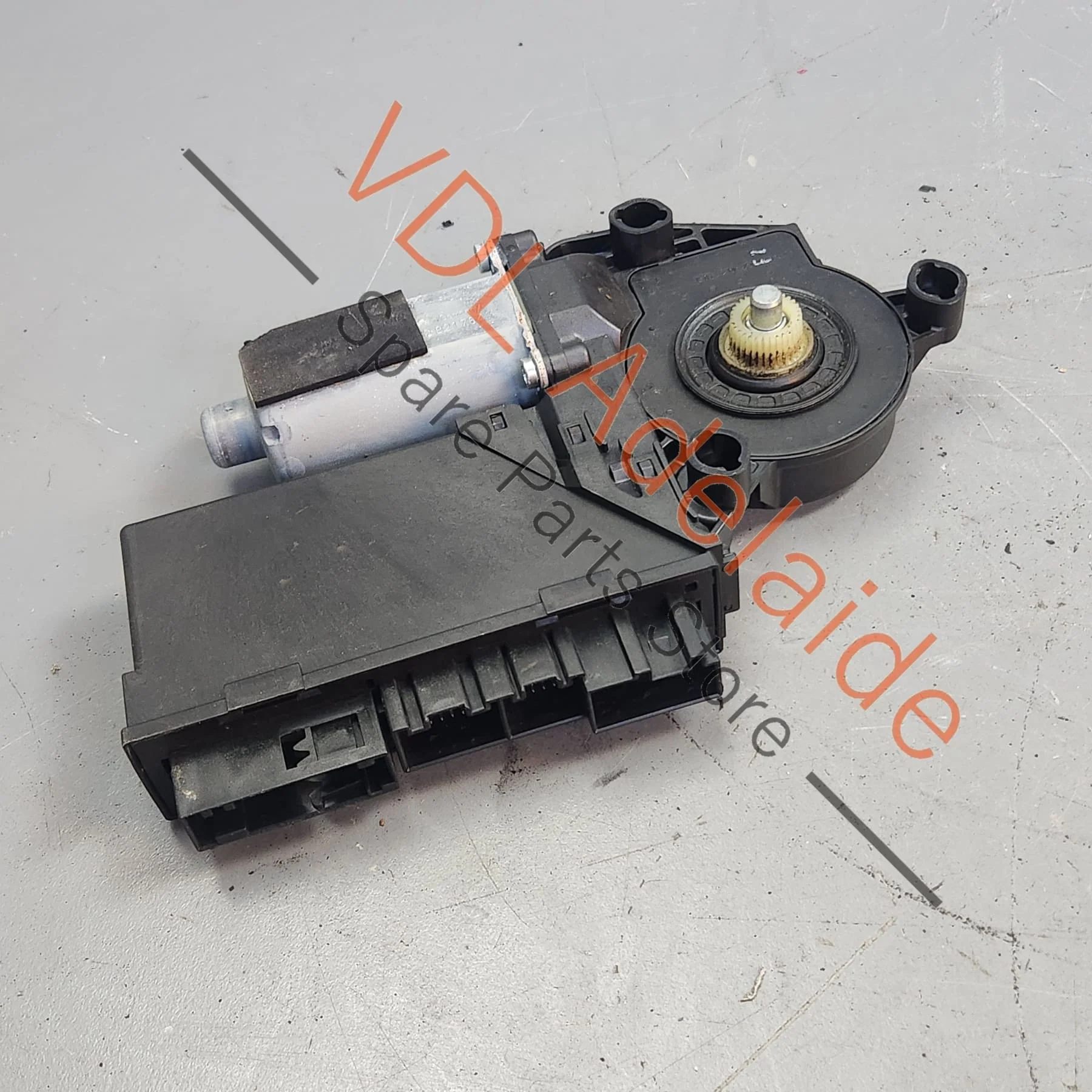 Audi A8 D3 S8 Rear Left Window Regulator Motor 4E0959801D - Image 2