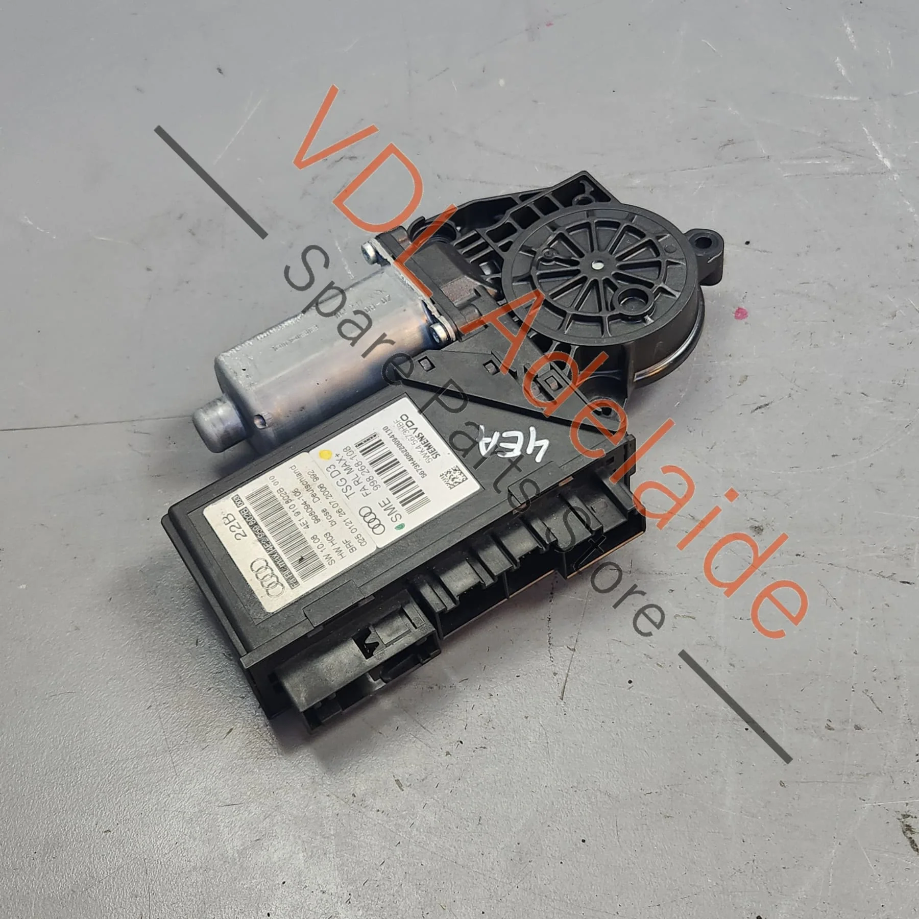 Audi A8 S8 D3 Front Right Window Regulator Motor 4E2959802B