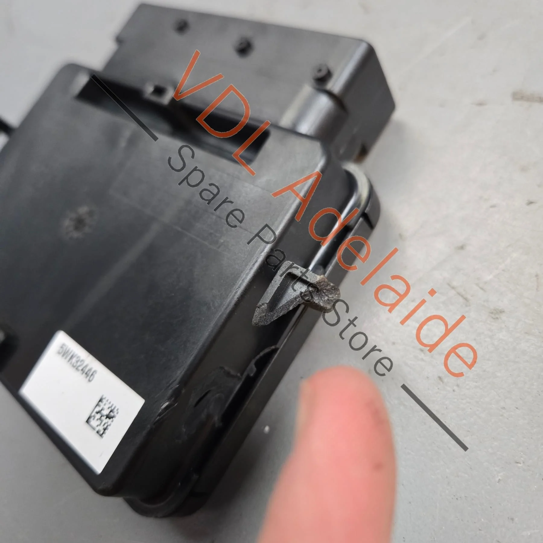 Audi EPB Electric Park Brake Control Module 4E0910801D - Image 4