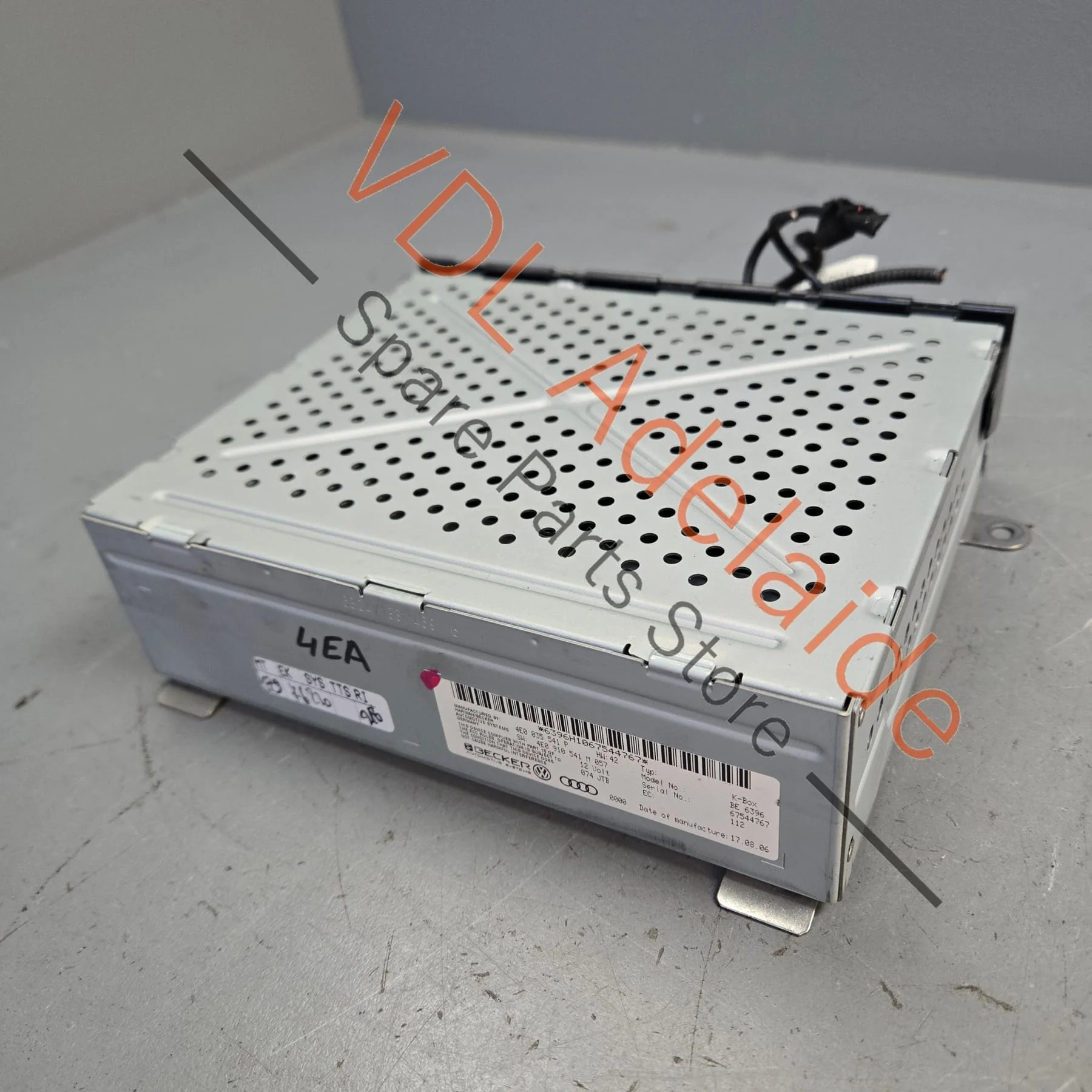 Audi Audio Radio Stereo Tuner Receiver K-Box 4E0035541P 4E0910541M