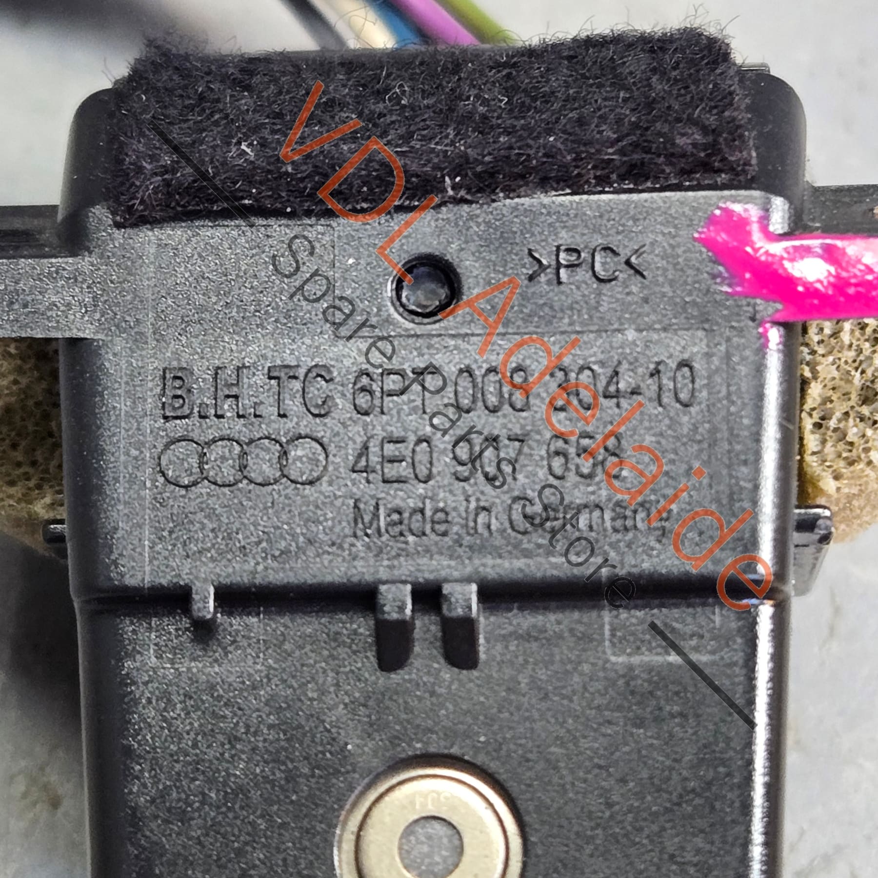 Audi A8 D3 Air Humidity Sensor 4E0907658 - Image 4