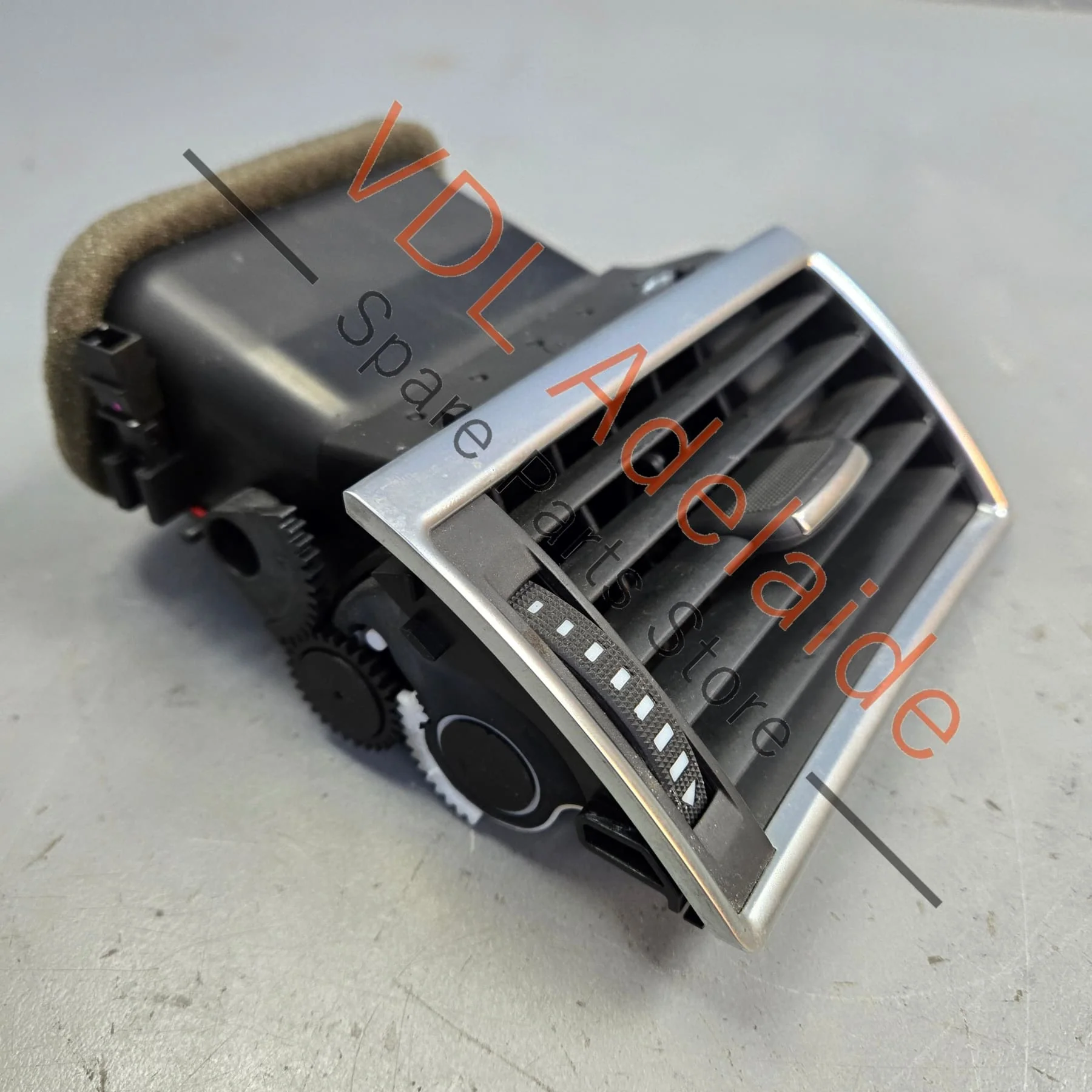 Audi A8 D3 4E Right Side Dashboard Air Vent 4E0820902J 3Q7 - Image 2