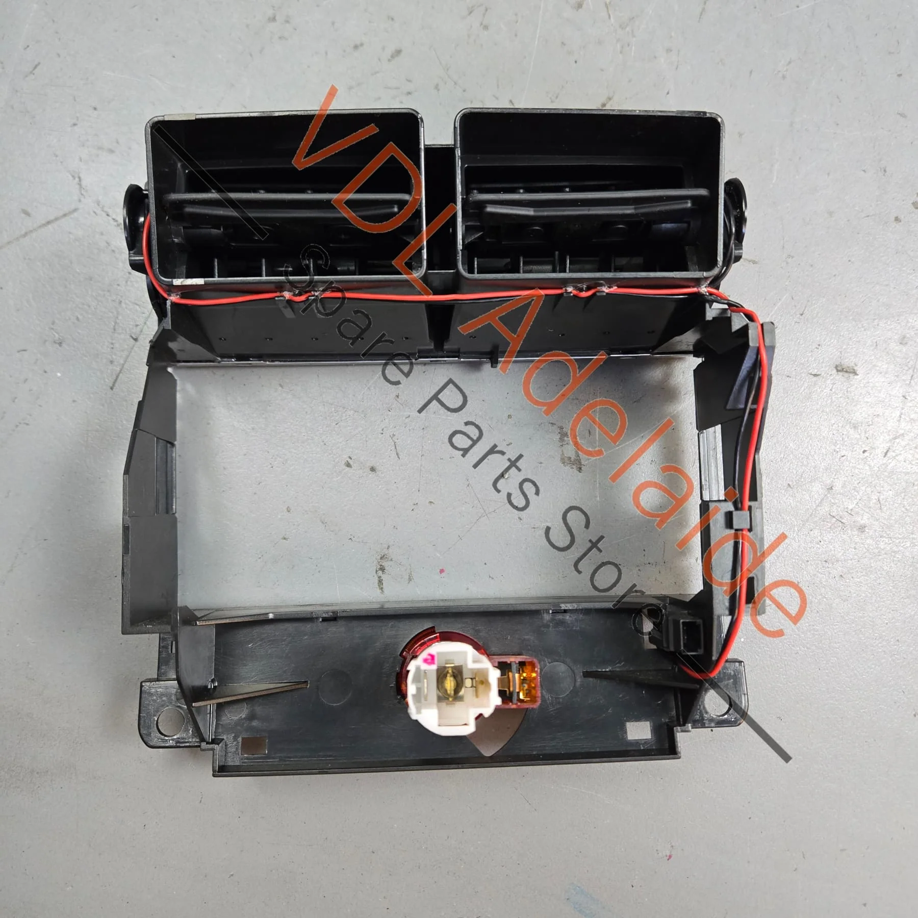 Audi A8 D3 4E Rear Sear Passenger Air Vent 4E0819203D 3Q7 - Image 3
