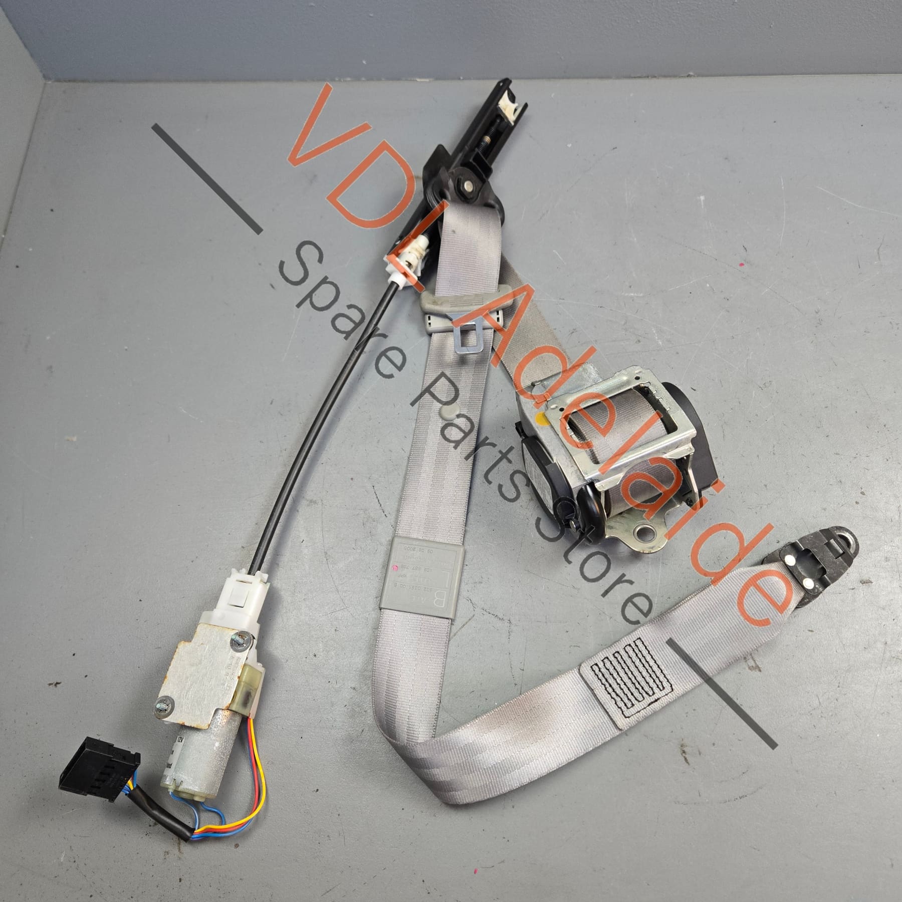 Audi A8 S8 Front Left Seat Belt Seatbelt 4E2857705 KPF Colour Platinum - Image 4