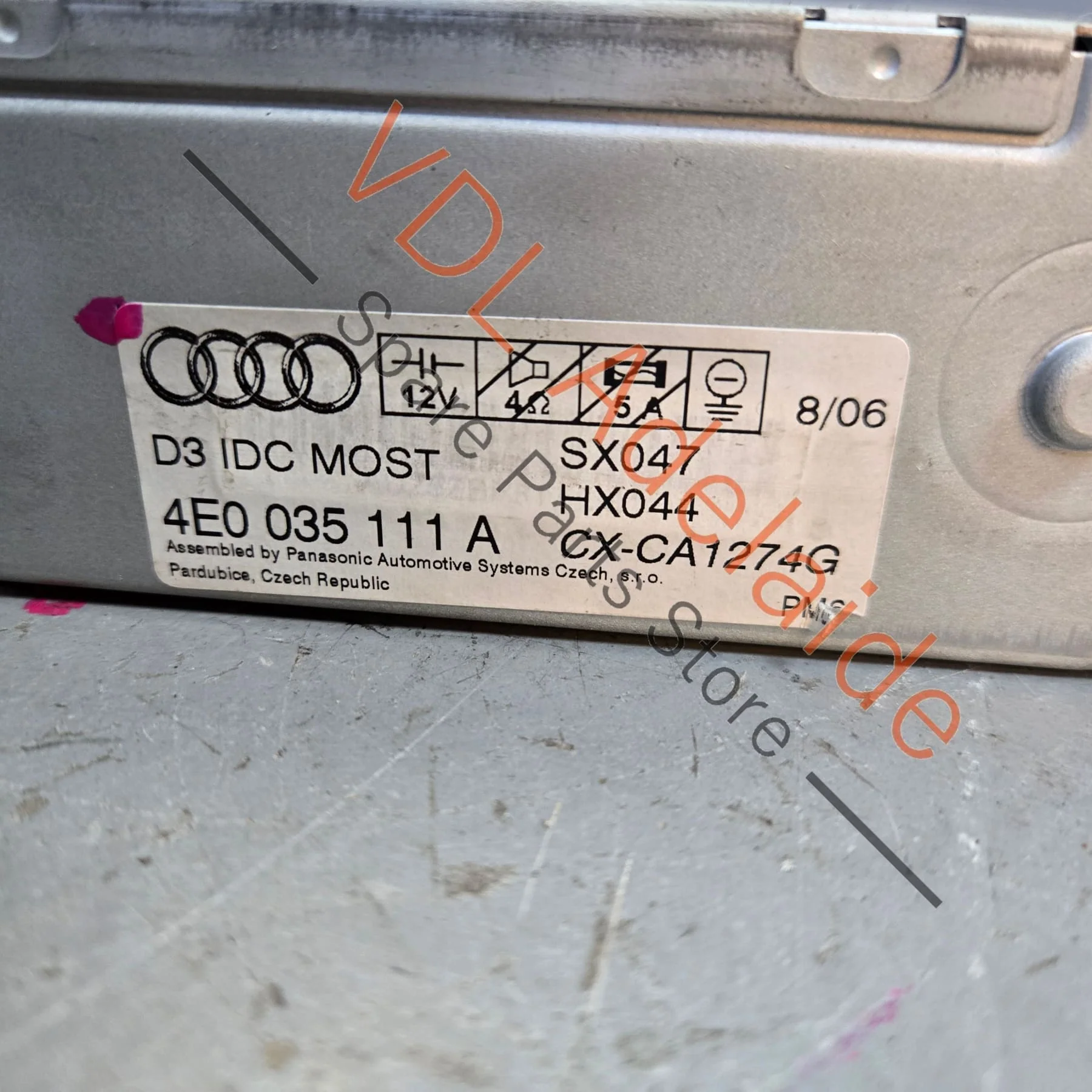 Audi 6 Disc CD Changer 4E0057111 4E0910111 - Image 5