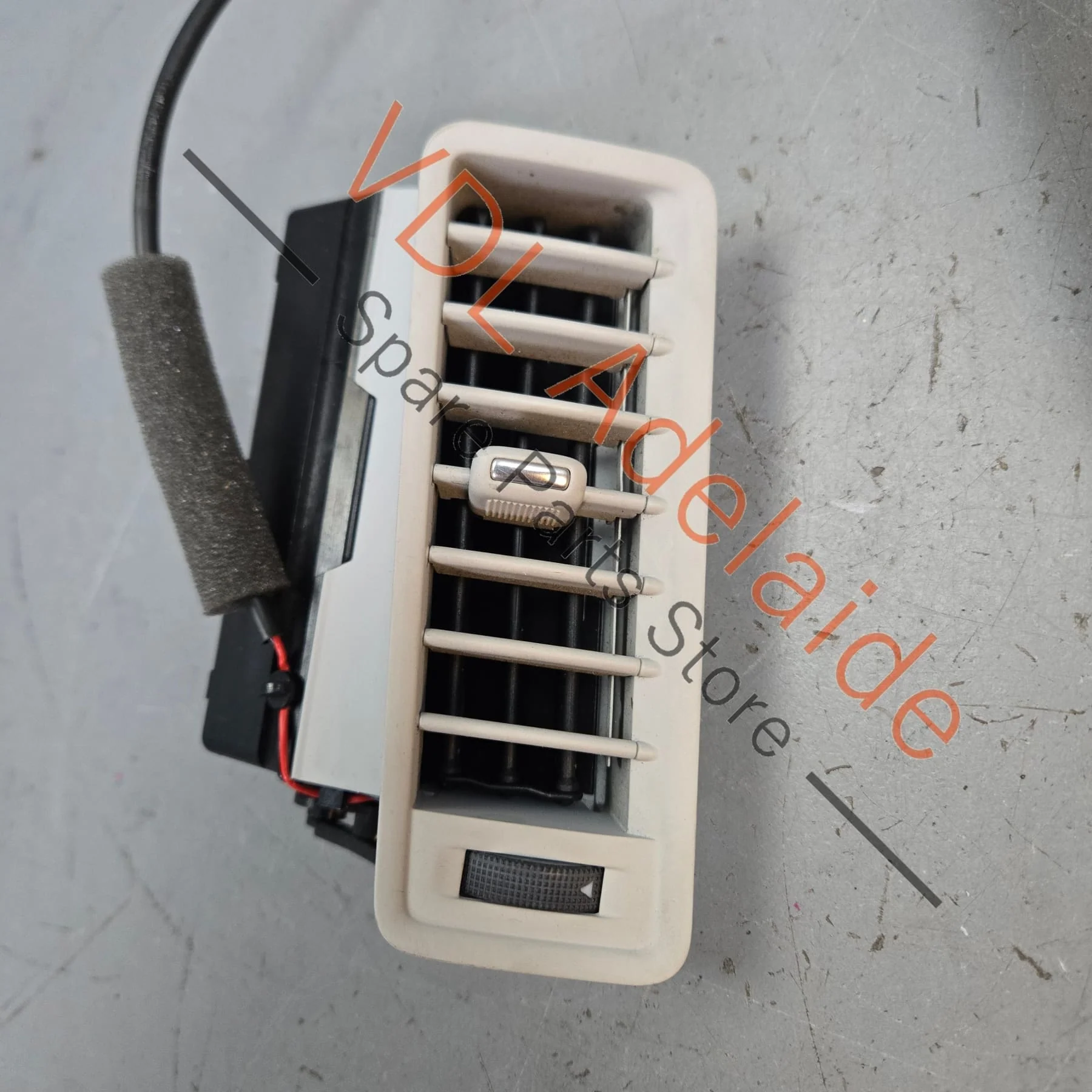 Audi A8 Left B Pillar Passenger AC Vent 4E0819703C 9NQ - Image 3