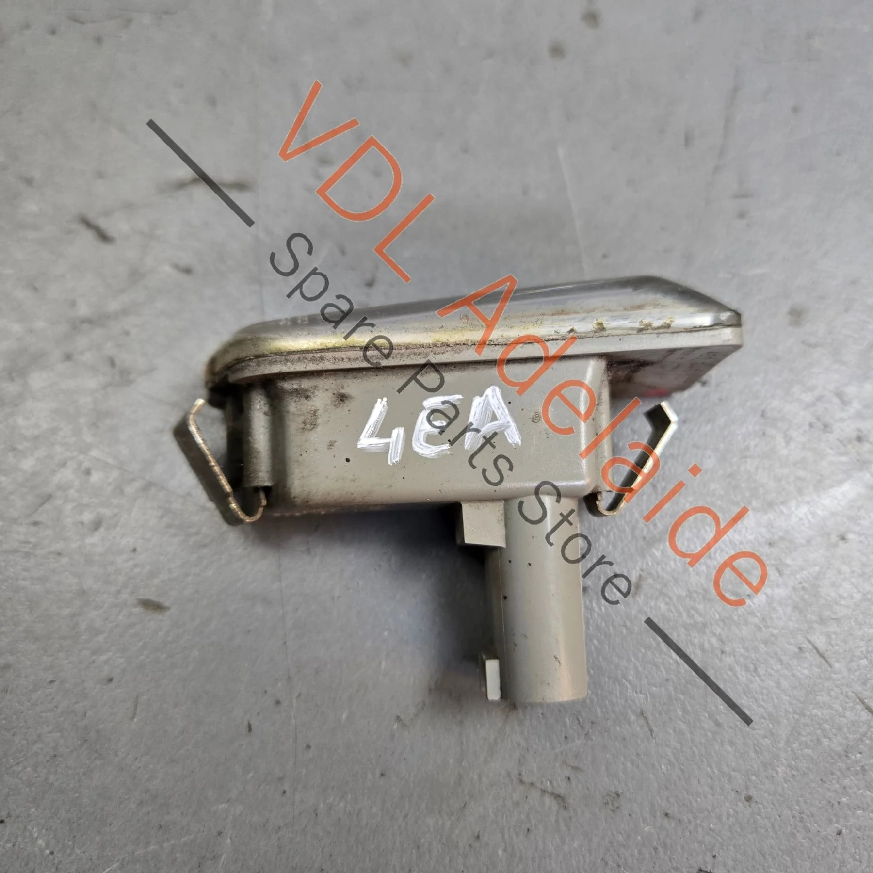 Audi A8 S8 Left Turn Signal Blinker Flasher 4E0949127 - Image 3