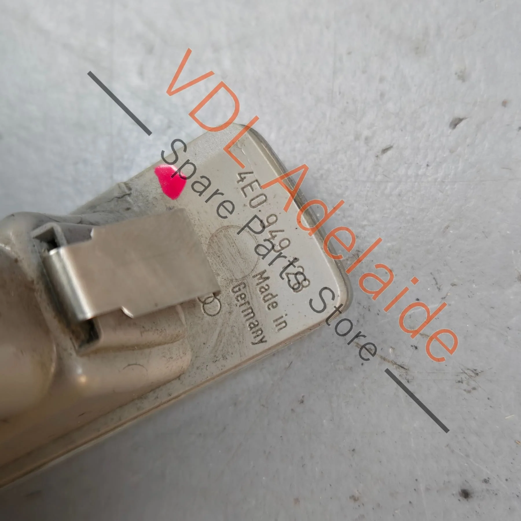 Audi A8 S8 Right Turn Signal Blinker Flasher 4E0949128 - Image 4