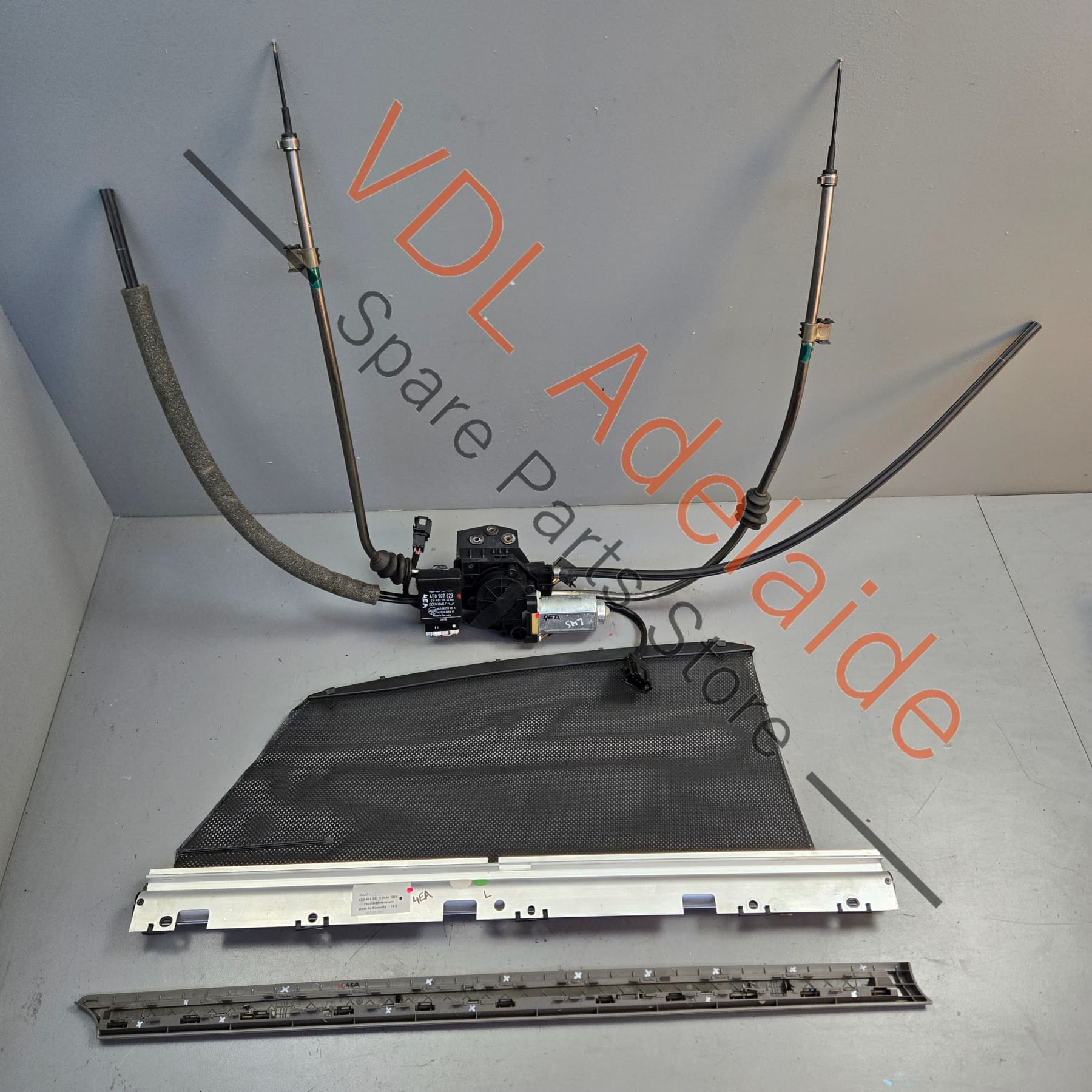 Audi A8 Rear Left Electric Sun Blind Shade with drive motor assy 4E0861333G 4E0861977B - Image 5