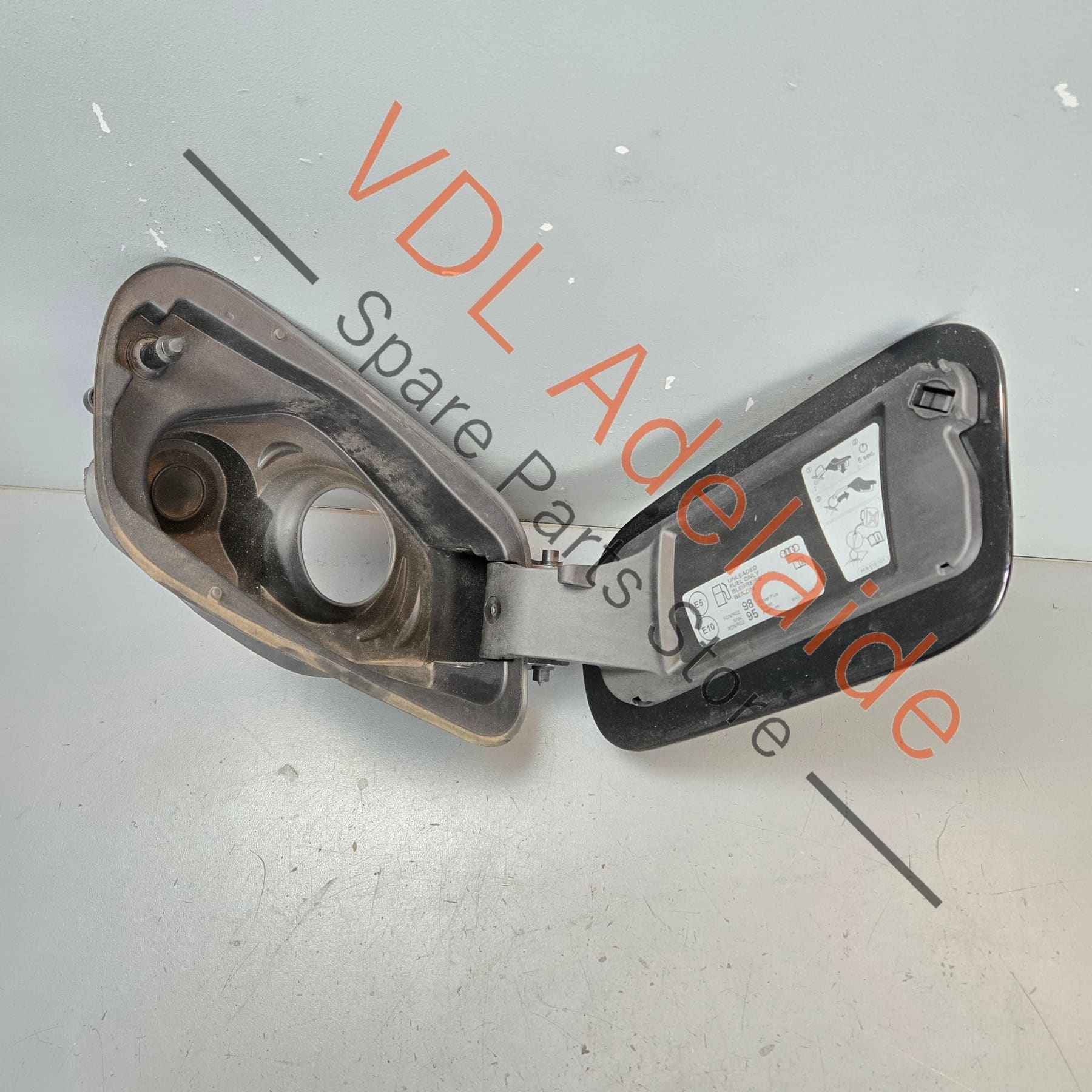 Audi A7 S7 RS7 Fuel Filler Door Flap 4K8809907 Mythos Black 0E / Y9T - Image 2