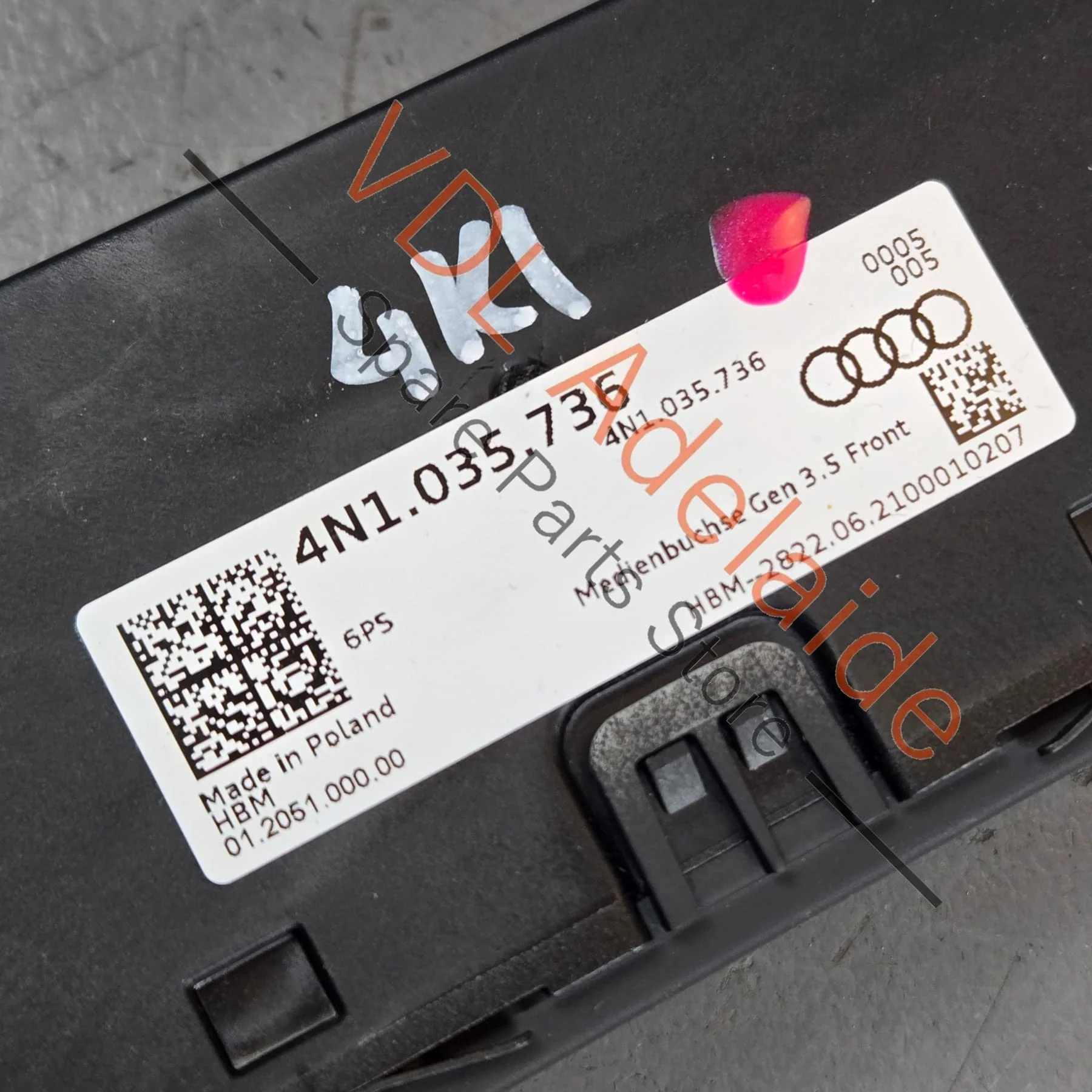 Genuine Audi Dual USB Port 4N1035736 Gen 3.5 Front - Image 3