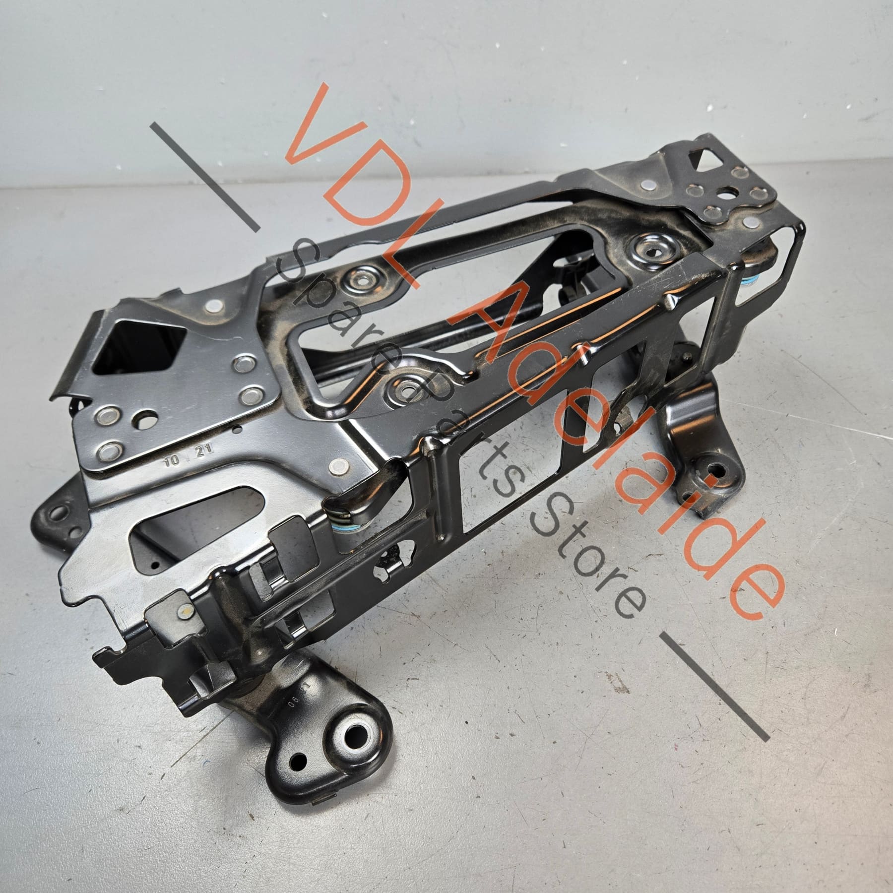 Audi A6 A7 S7 RS7 Air Suspension Pump Bracket 4K0616005C