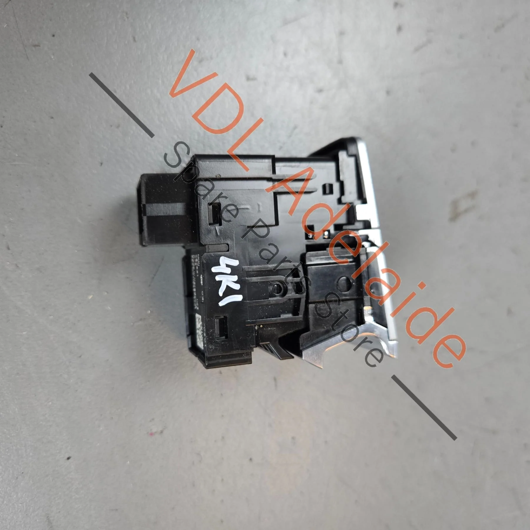Audi A6 RS6 A7 RS7 Electronic Park Brake Switch 4K0927225B 3Q7 - Image 3
