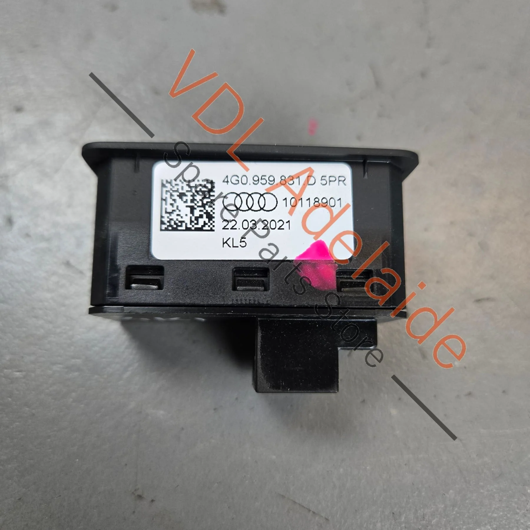 Audi A6 A7 Electric Rear Hatch Tailgate Boot Close Button 4G0959831D - Image 2