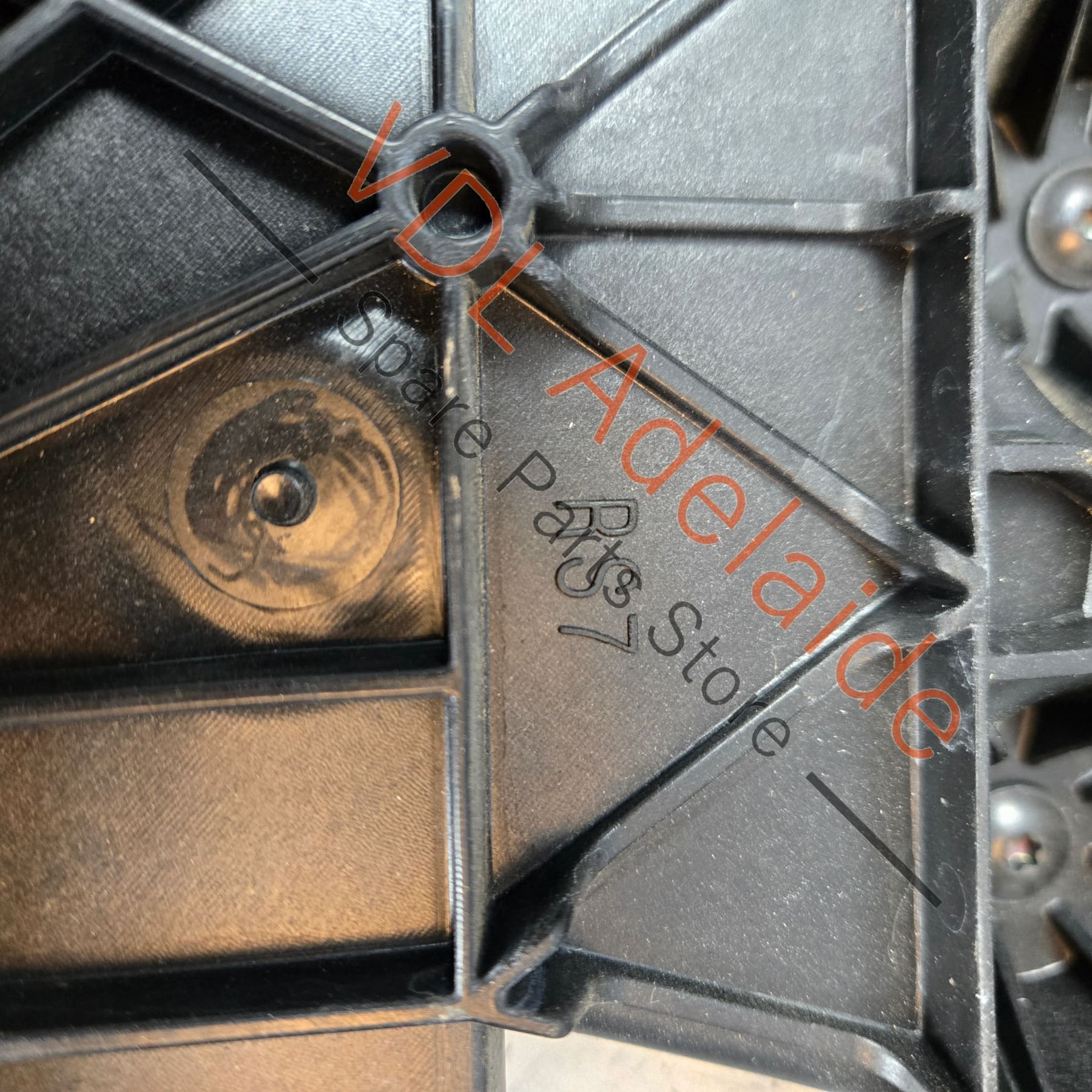 Audi RS7 Rear Bumper Guide Bracket Right Lower 4K8807454A - Image 3