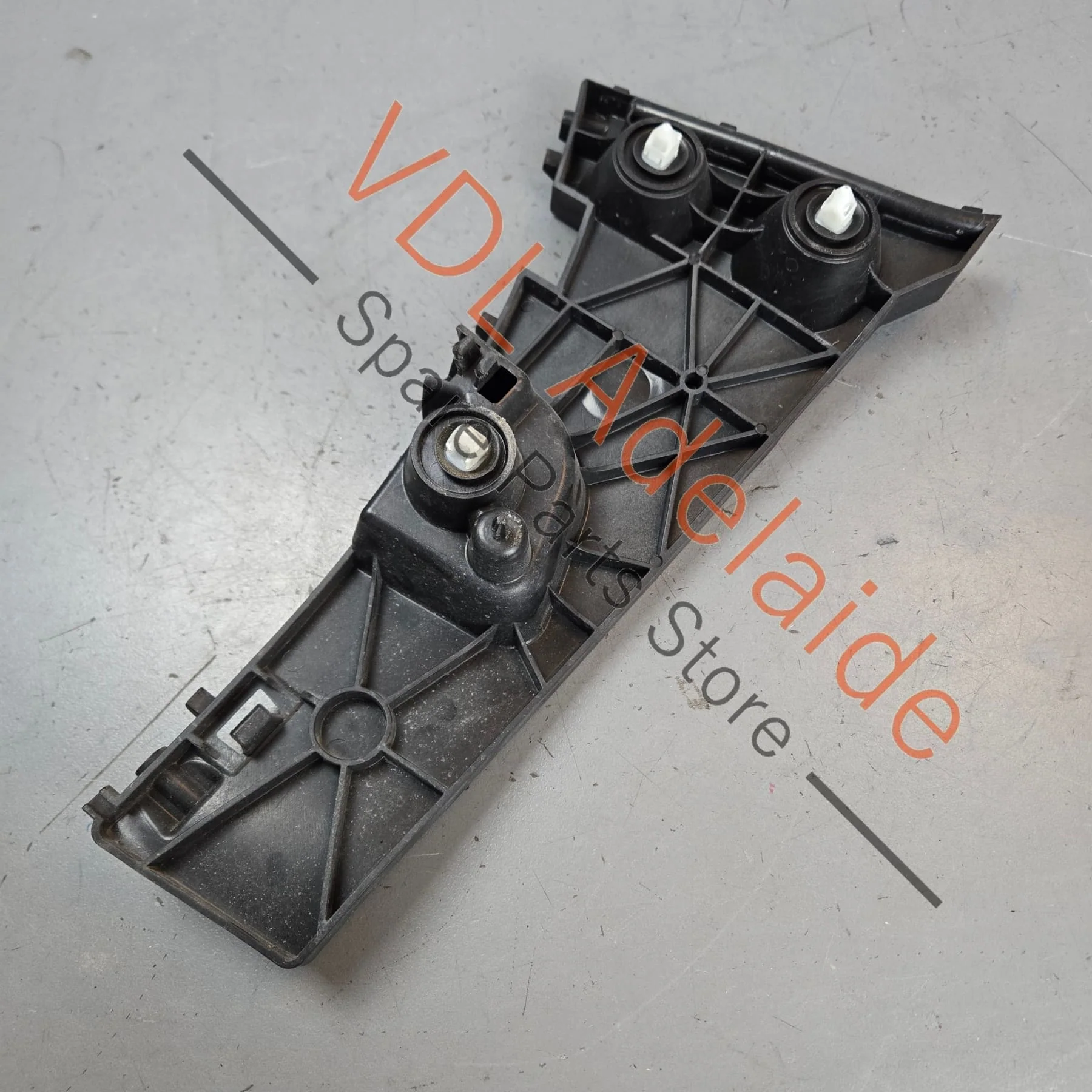 Audi RS7 Rear Bumper Guide Bracket Right Lower 4K8807454A - Image 6