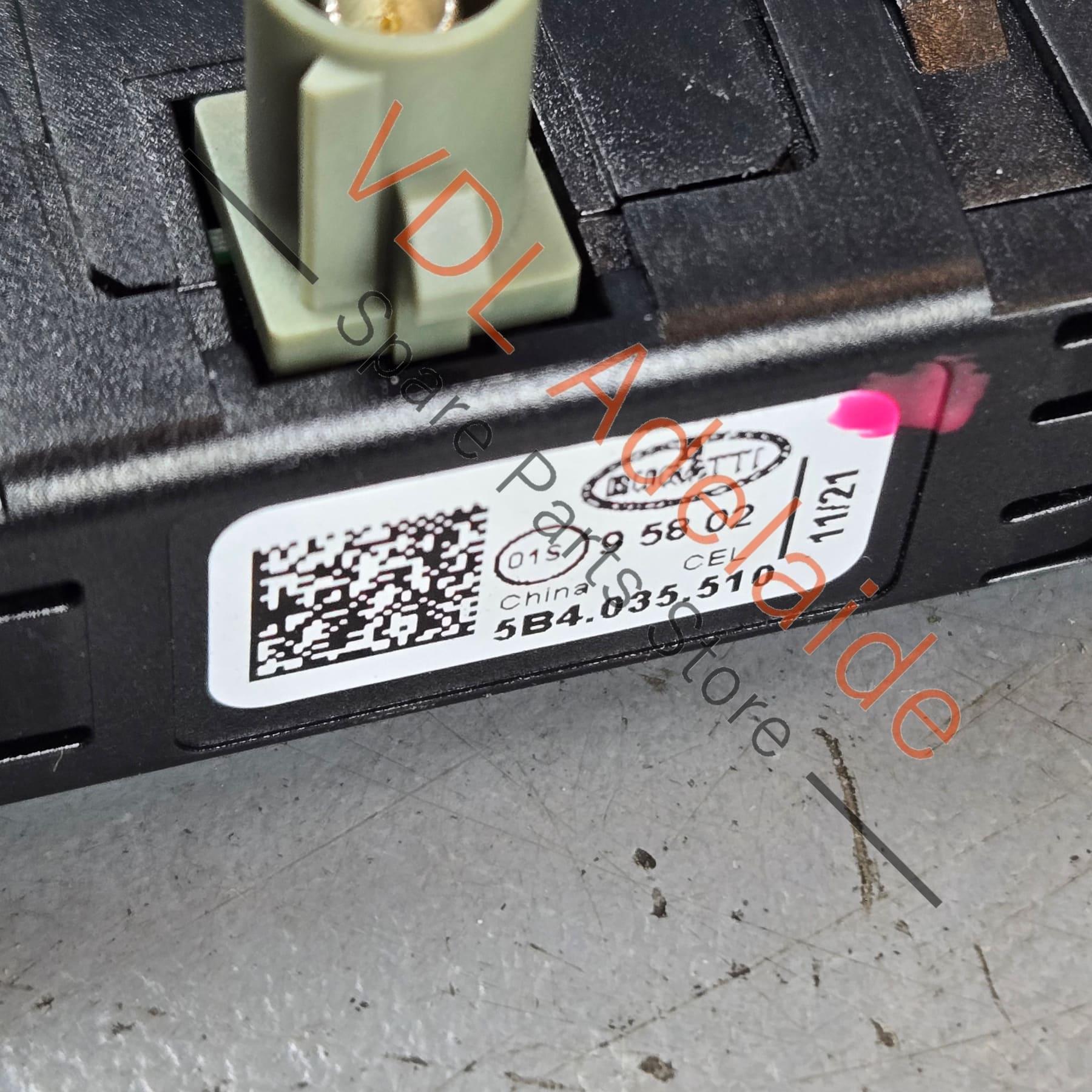 Audi Antenna Amplifier Aerial Module Control Unit 5B4035510 - Image 2