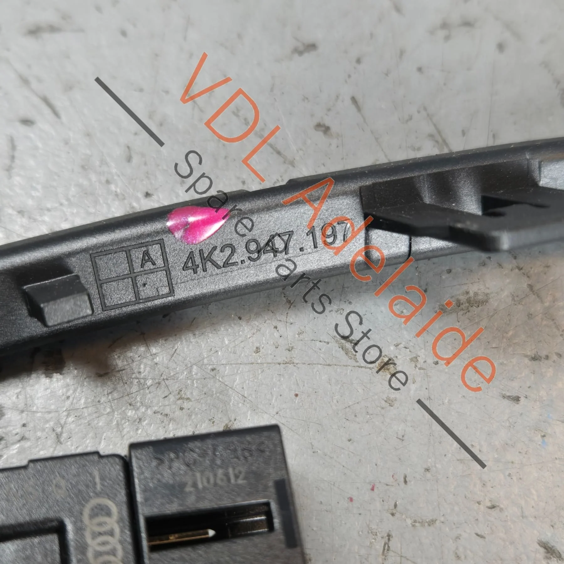 Audi RS7 Fibre Optic Conductor for Right drivers side dashboard for RHD 4K2947197A - Image 4