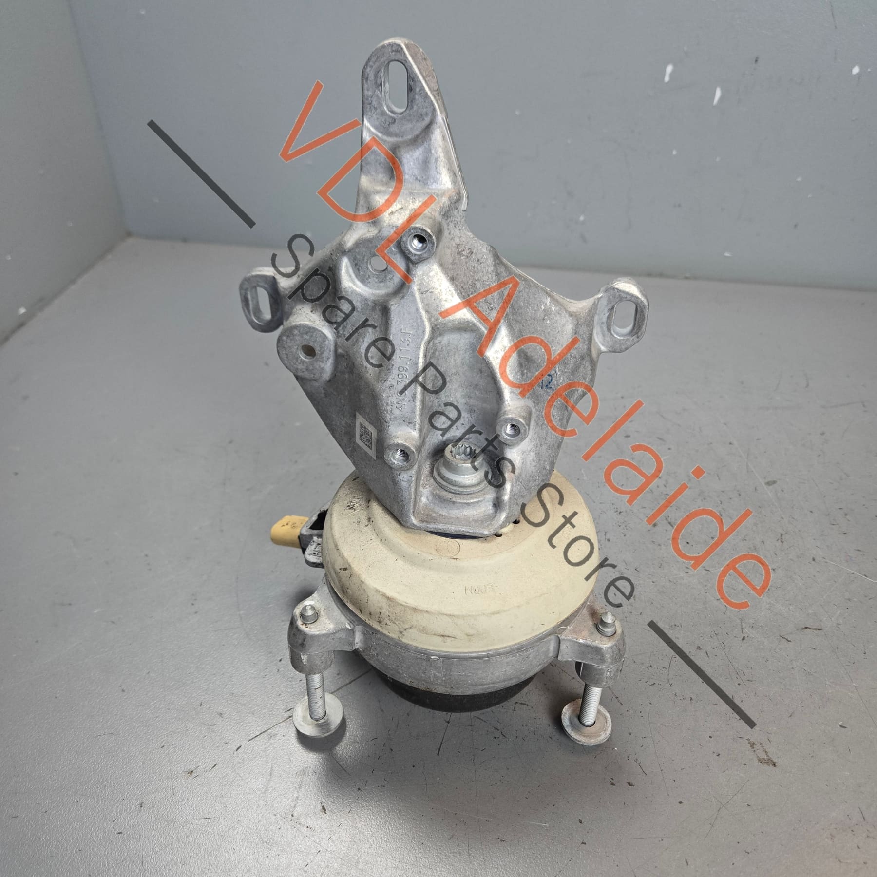 Audi RS7 Gearbox Mount Mounting Bush Left 4M0399151N - Image 3