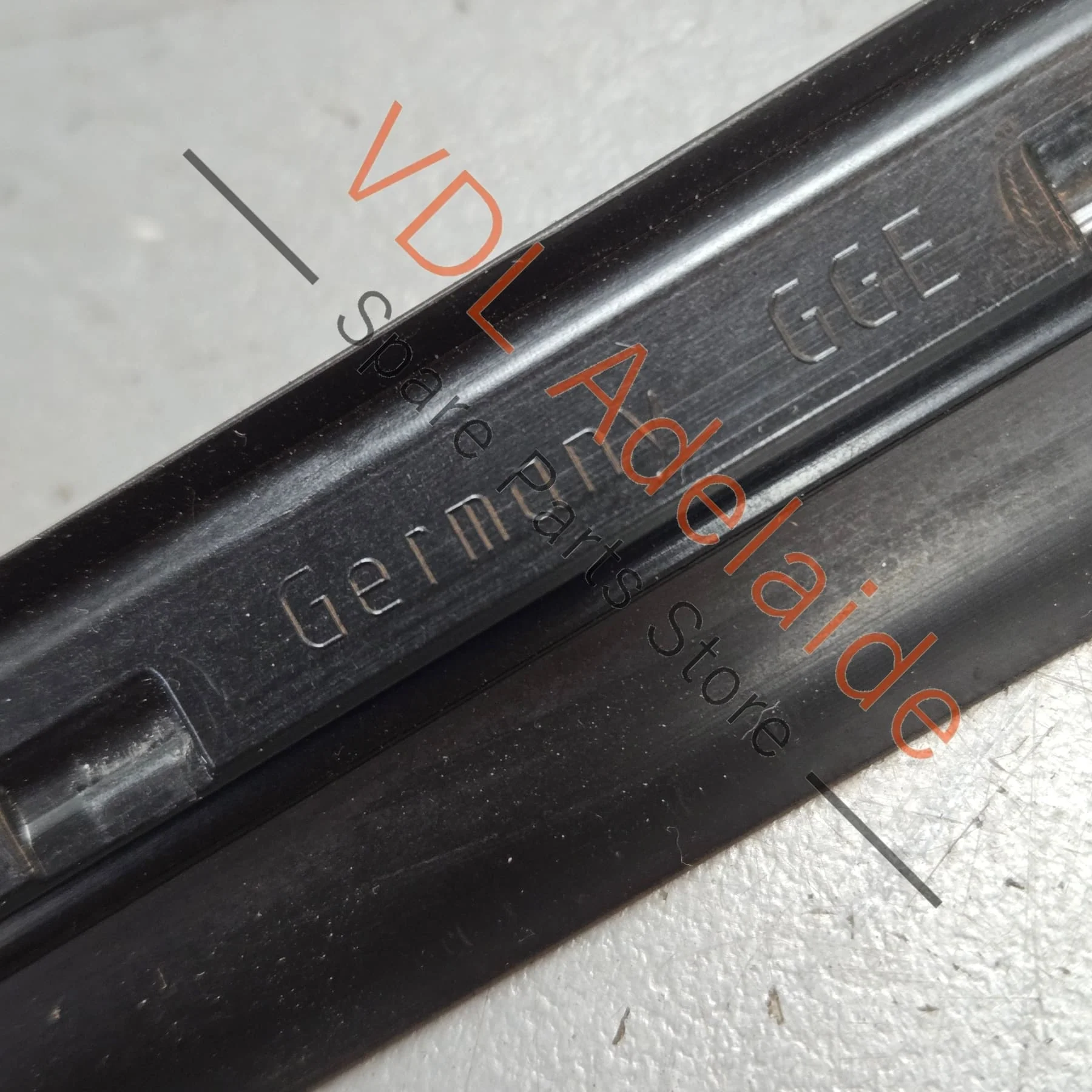 Audi A7 S7 RS7 Front Windscreen Left Water Deflector Strip Rubber Seal 4K8854327 - Image 6