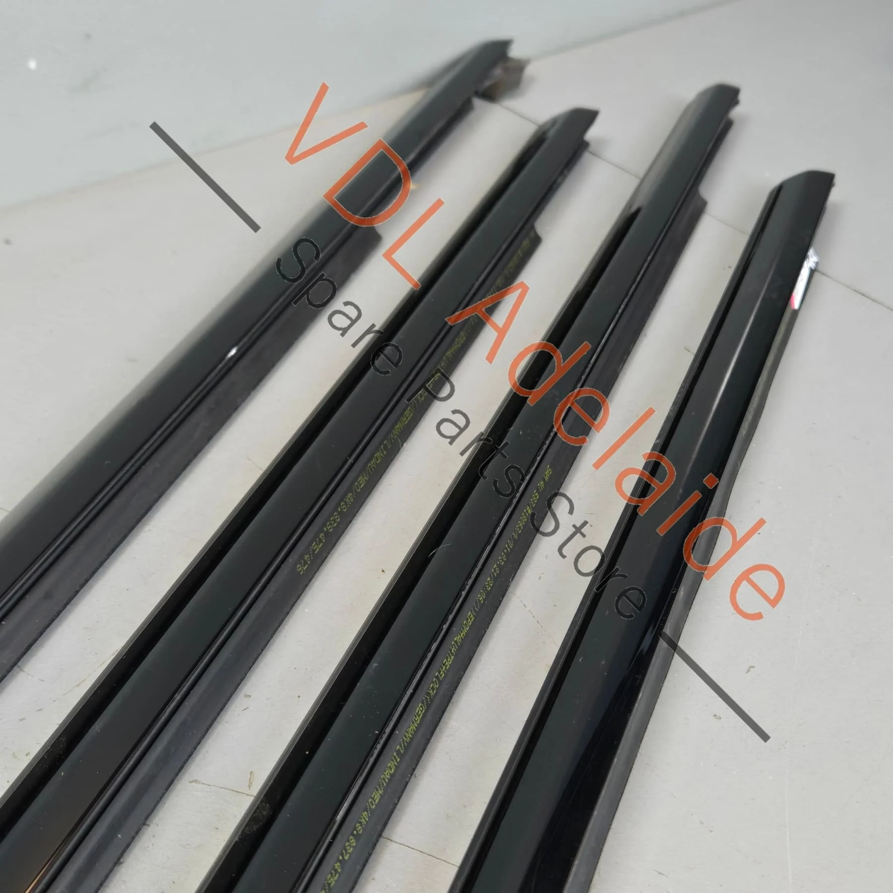 Audi RS7 Door Window Slot Aperture Seal Set of 4 Front & Rear Gloss Black 4K8837475A T94 - Image 4