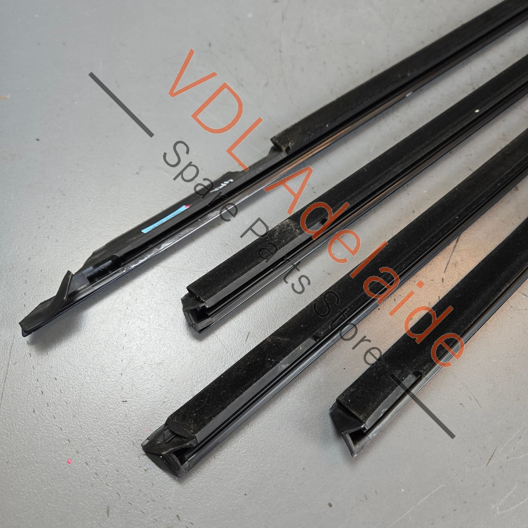 Audi RS7 Door Window Slot Aperture Seal Set of 4 Front & Rear Gloss Black 4K8837475A T94 - Image 6