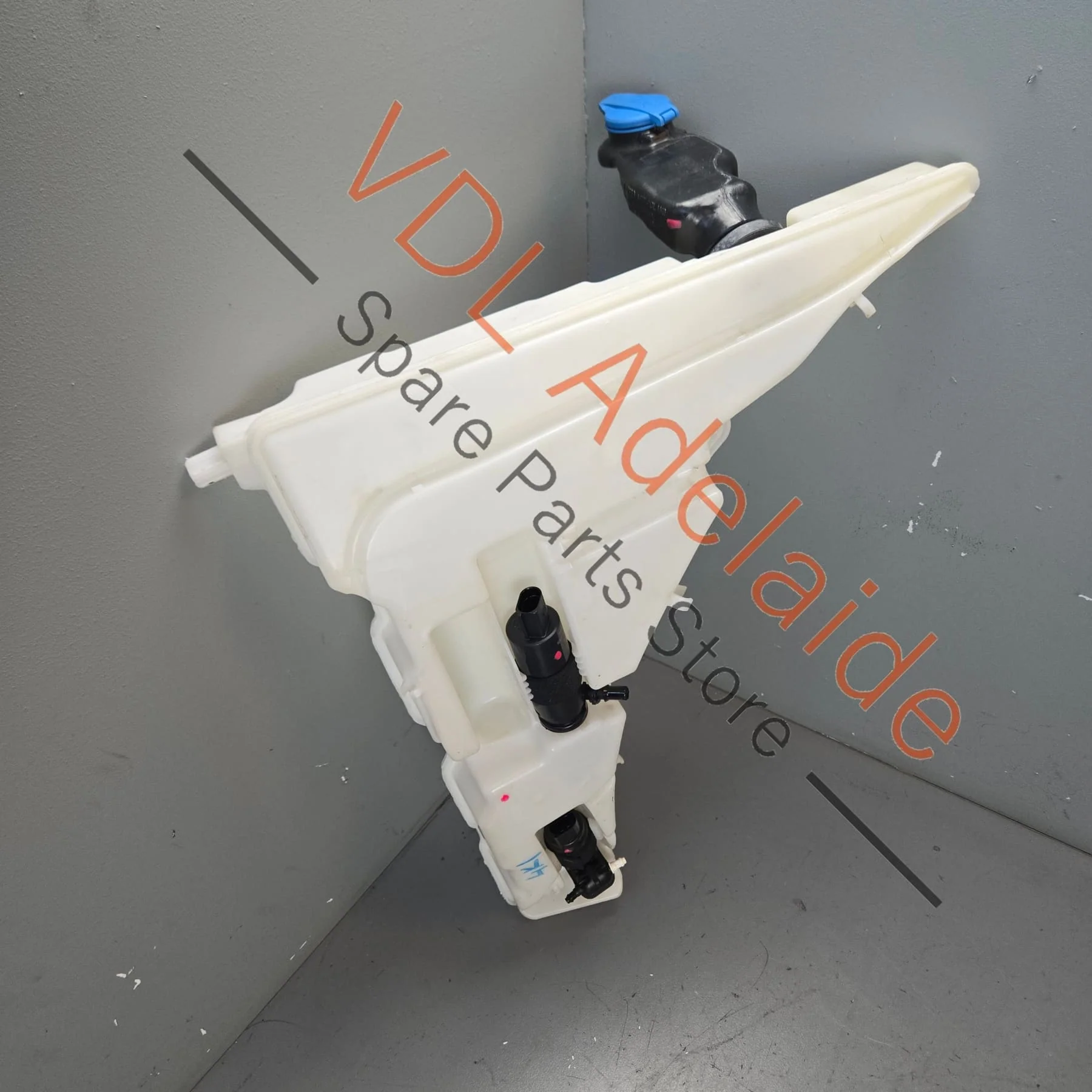 Audi A6 A7 S7 RS7 Windscreen Wash Water Reservoir Assembly 4K0955453F 4K8955463 - Image 2