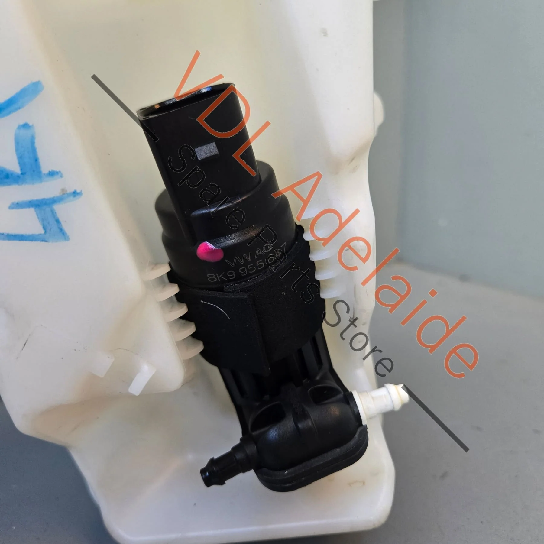 Audi A6 A7 S7 RS7 Windscreen Wash Water Reservoir Assembly 4K0955453F 4K8955463 - Image 6