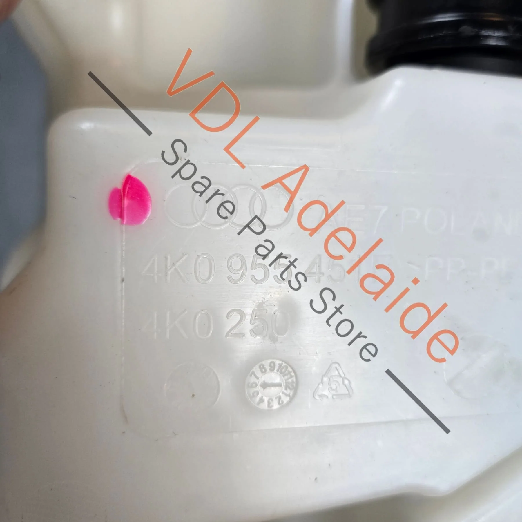 Audi A6 A7 S7 RS7 Windscreen Wash Water Reservoir Assembly 4K0955453F 4K8955463 - Image 7