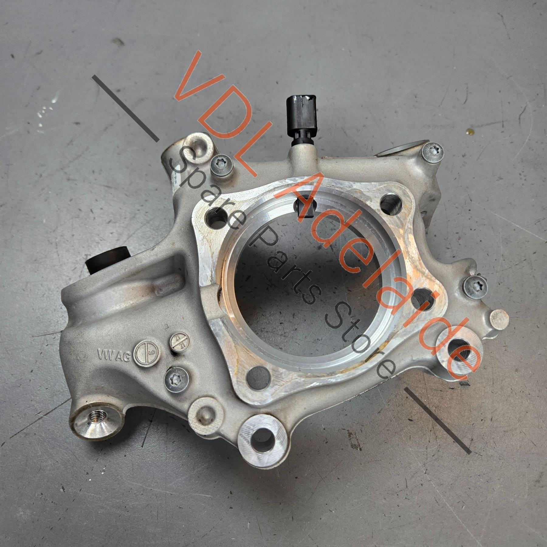 Audi Rear Suspension Hub Knuckle Wheel Bearing Housing Right RHS 4N0505432F