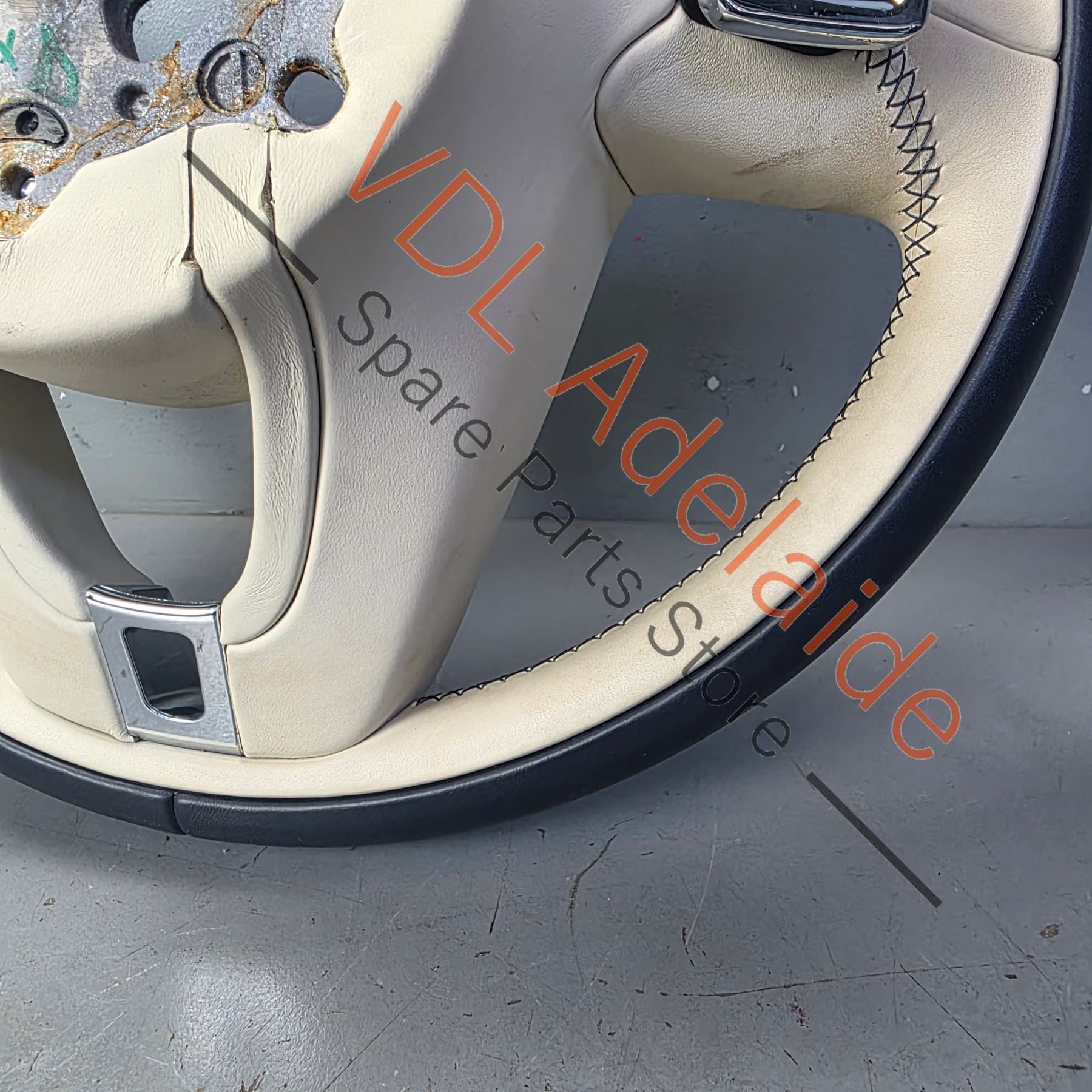 Bentley Bentayga Multispoke Steering Wheel Leather Hide colour Linen / Imperial Blue 36A419089A - Image 9