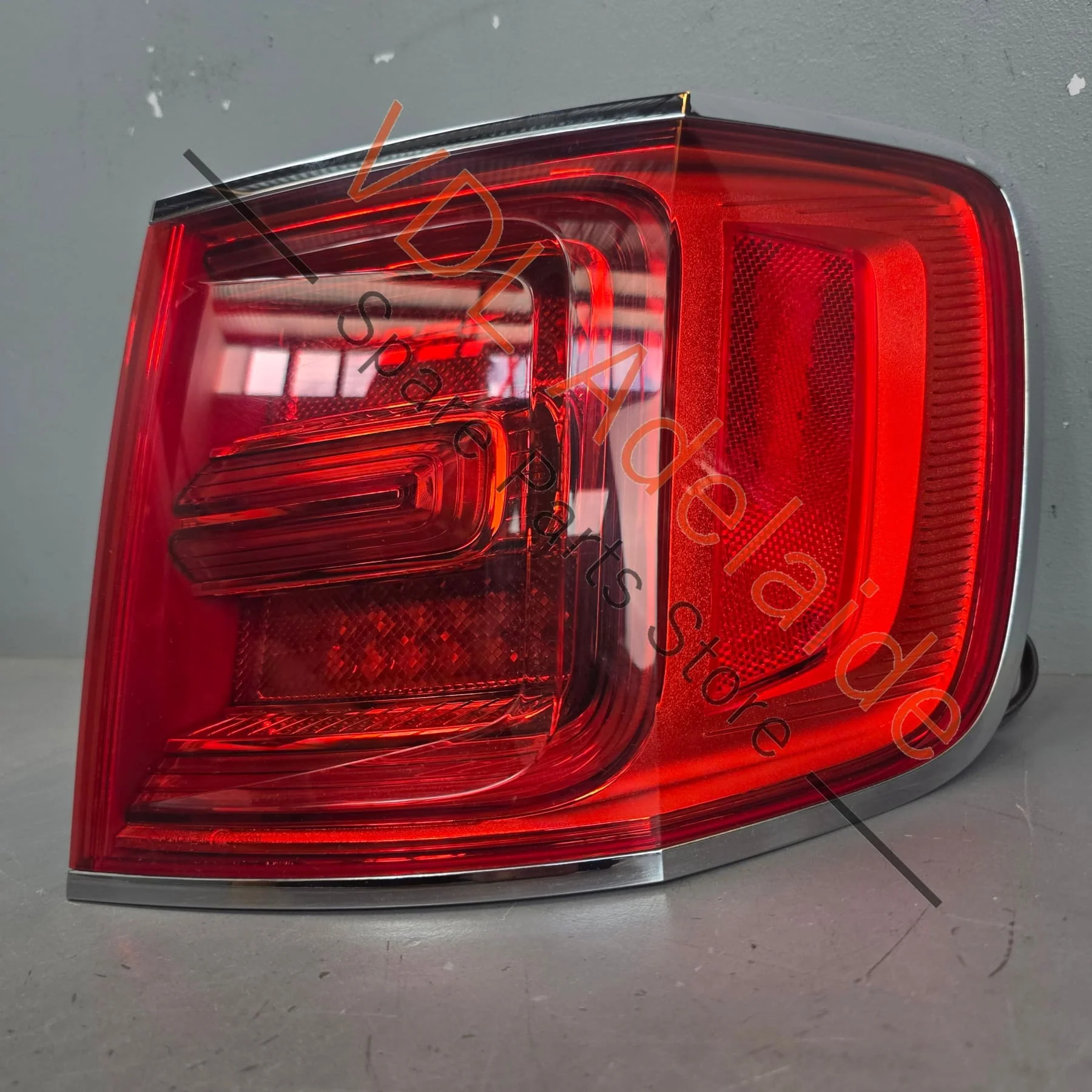 Bentley Bentayga Rear LED Tail Lamp Light Right Outer 36A945096H - Image 4