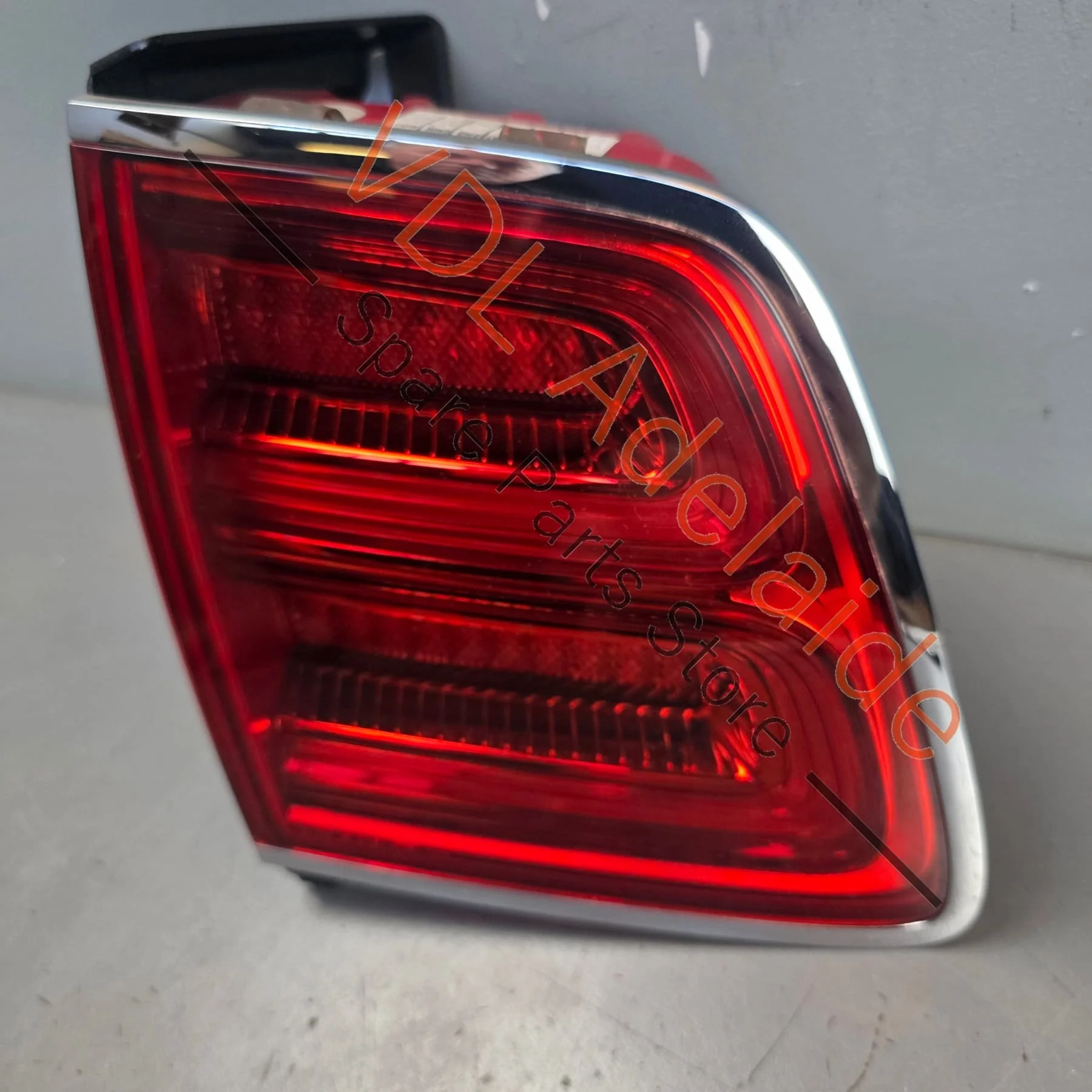 Bentley Bentayga Rear LED Tail Lamp Light Left Inner 36A945093K / 36A945093P - Image 3