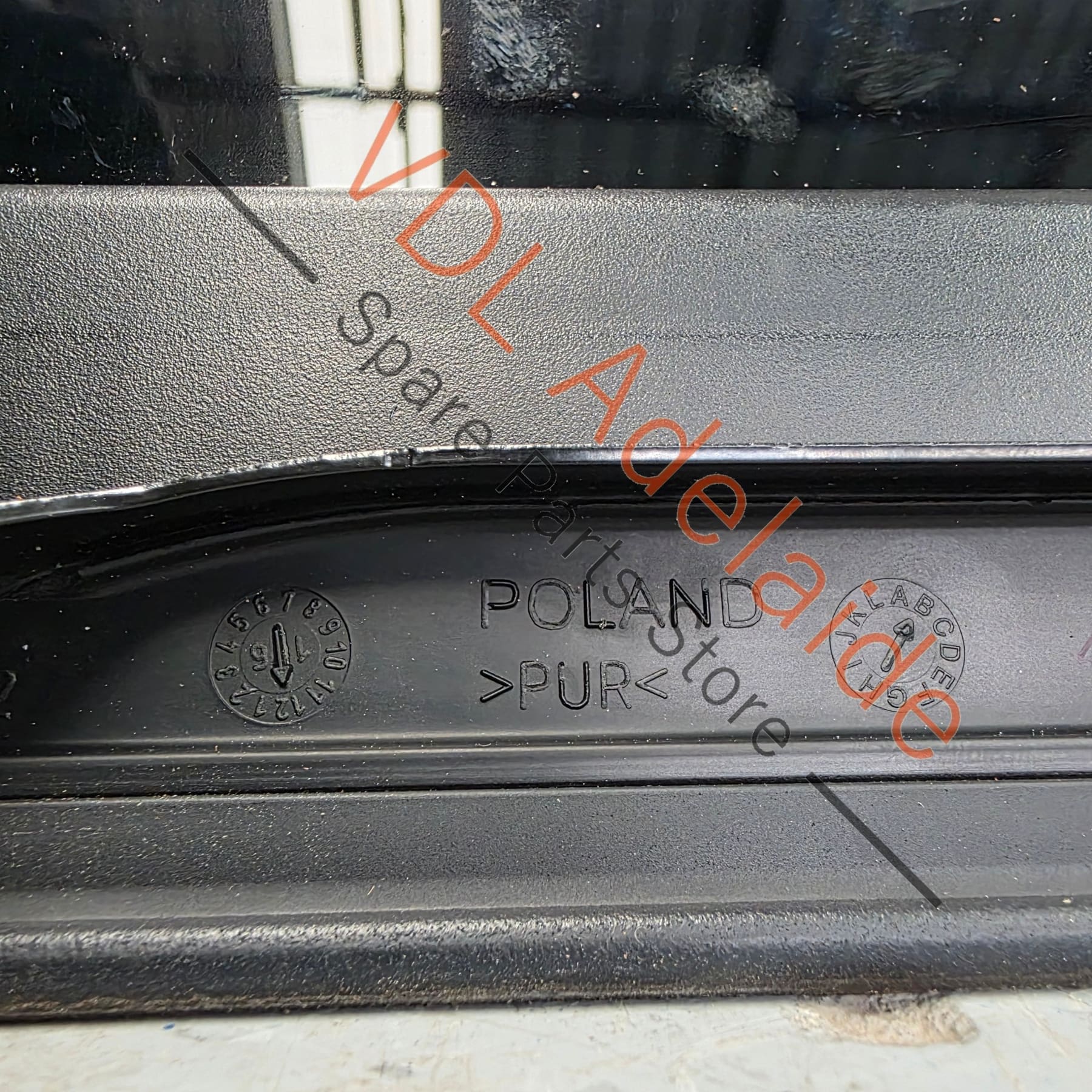 Audi Q7 Bentley Bentayga Panoramic Glass Roof Rear 4M0877056D 4M0877056B - Image 6
