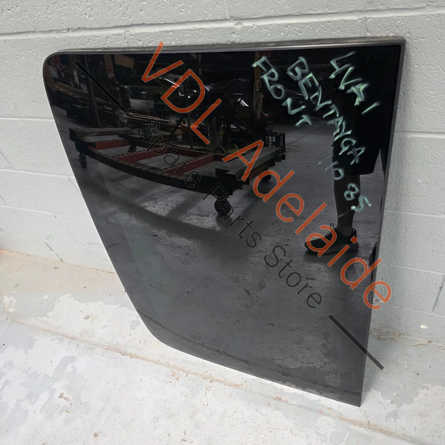 Audi Q7 Bentley Bentayga Panoramic Glass Roof Front 4M0877055C - Image 2