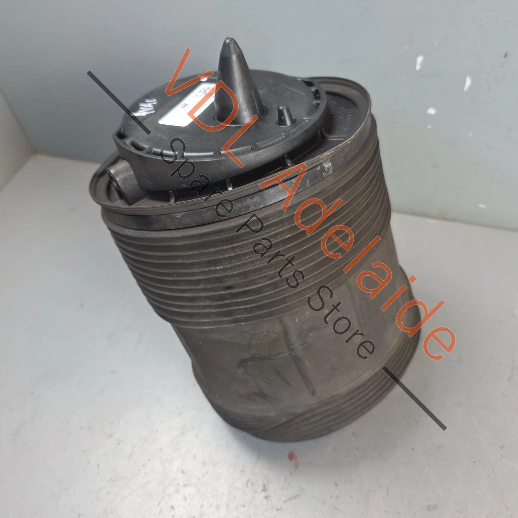 Bentley Bentayga Audi Q7 Rear Left Suspension Air Airbag Strut Spring 4M0616001AC