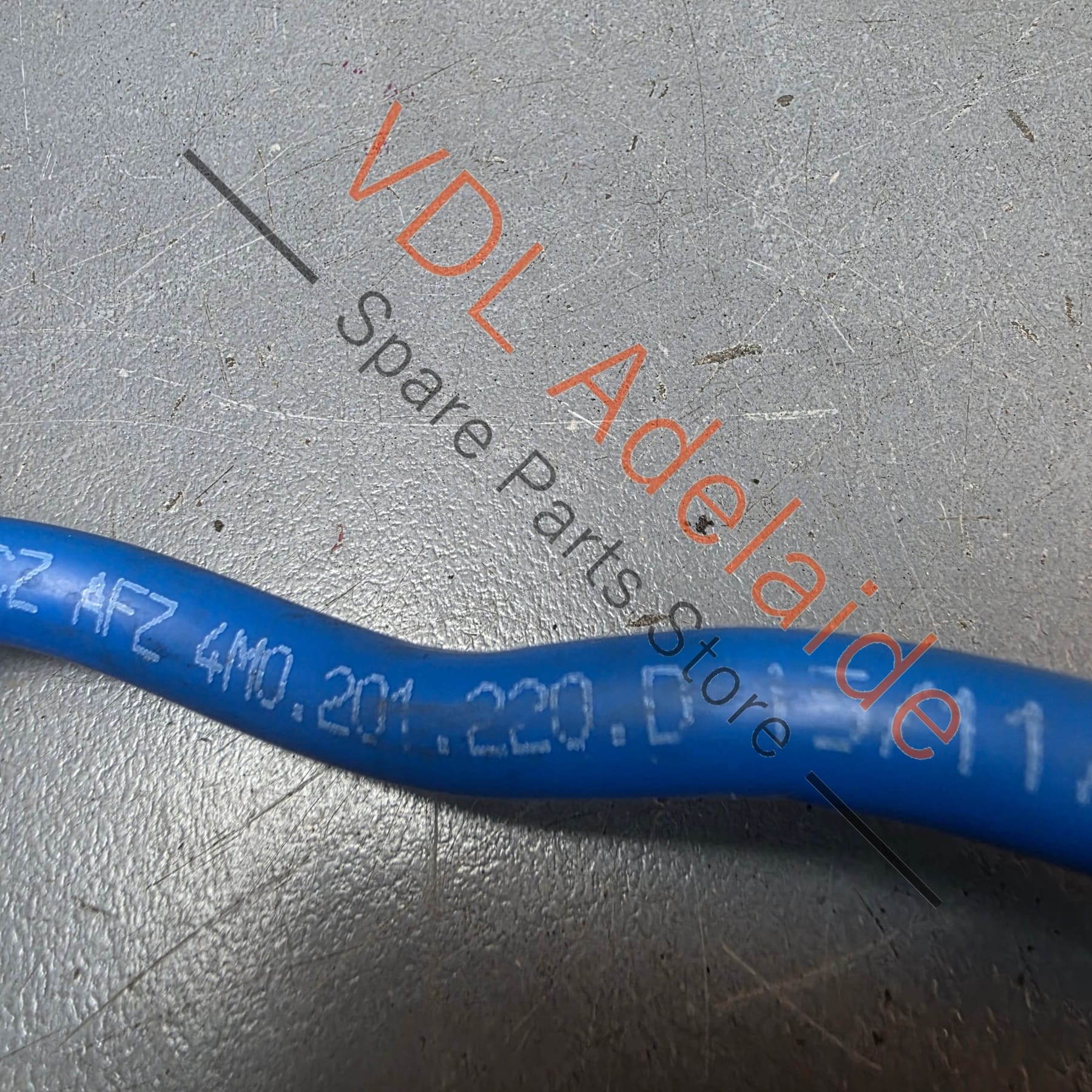 Audi Q7 4M Fuel Feed Line 4M0201220D Touareg Bentayga Cayenne - Image 2