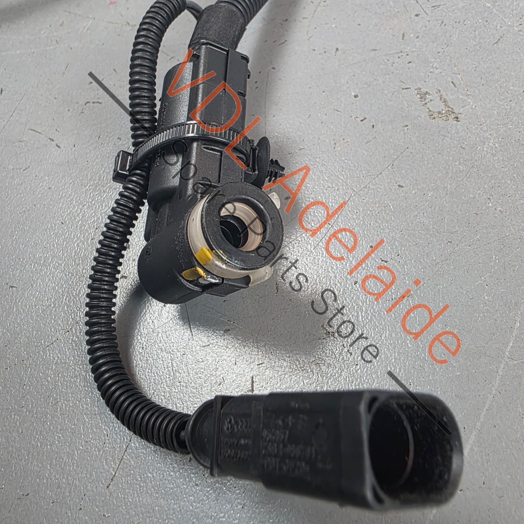 Bentley Bentayga Transfer Pipe Hose Line for Adblue FRONT 4M0131961B 4M0131961A - Image 5
