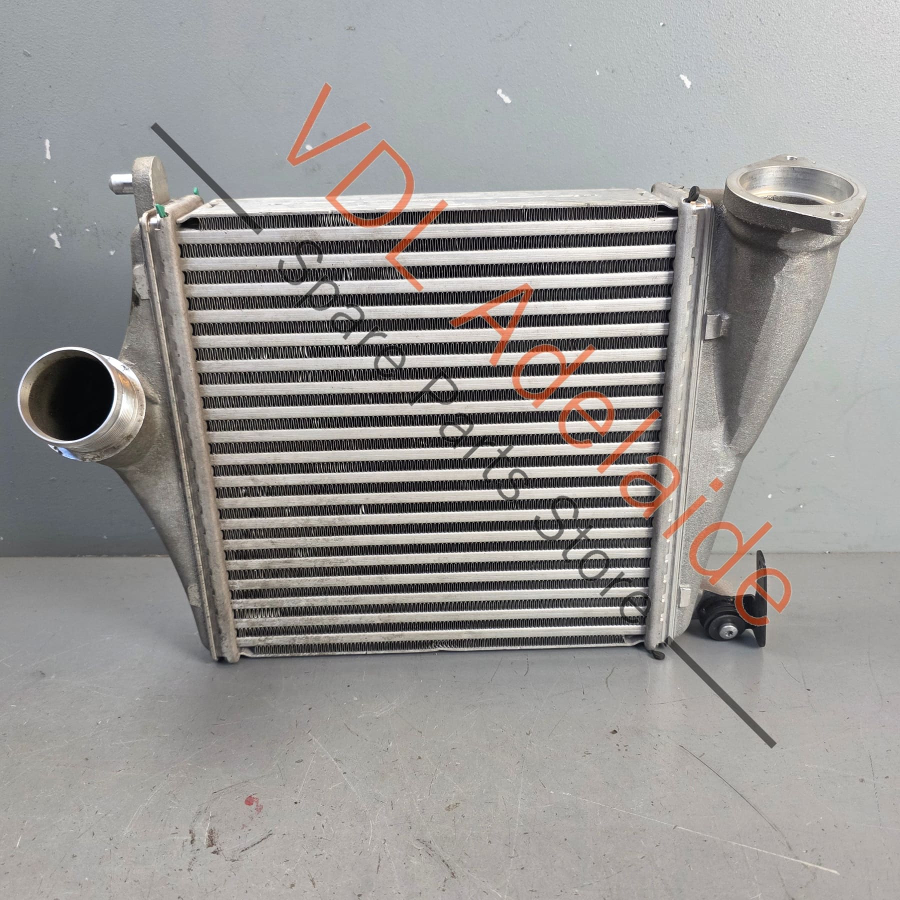 Bentley Bentayga V8 Diesel Right Side Charge Air Cooler Intercooler Aluminium 4M0145804AL 4M0145804BA