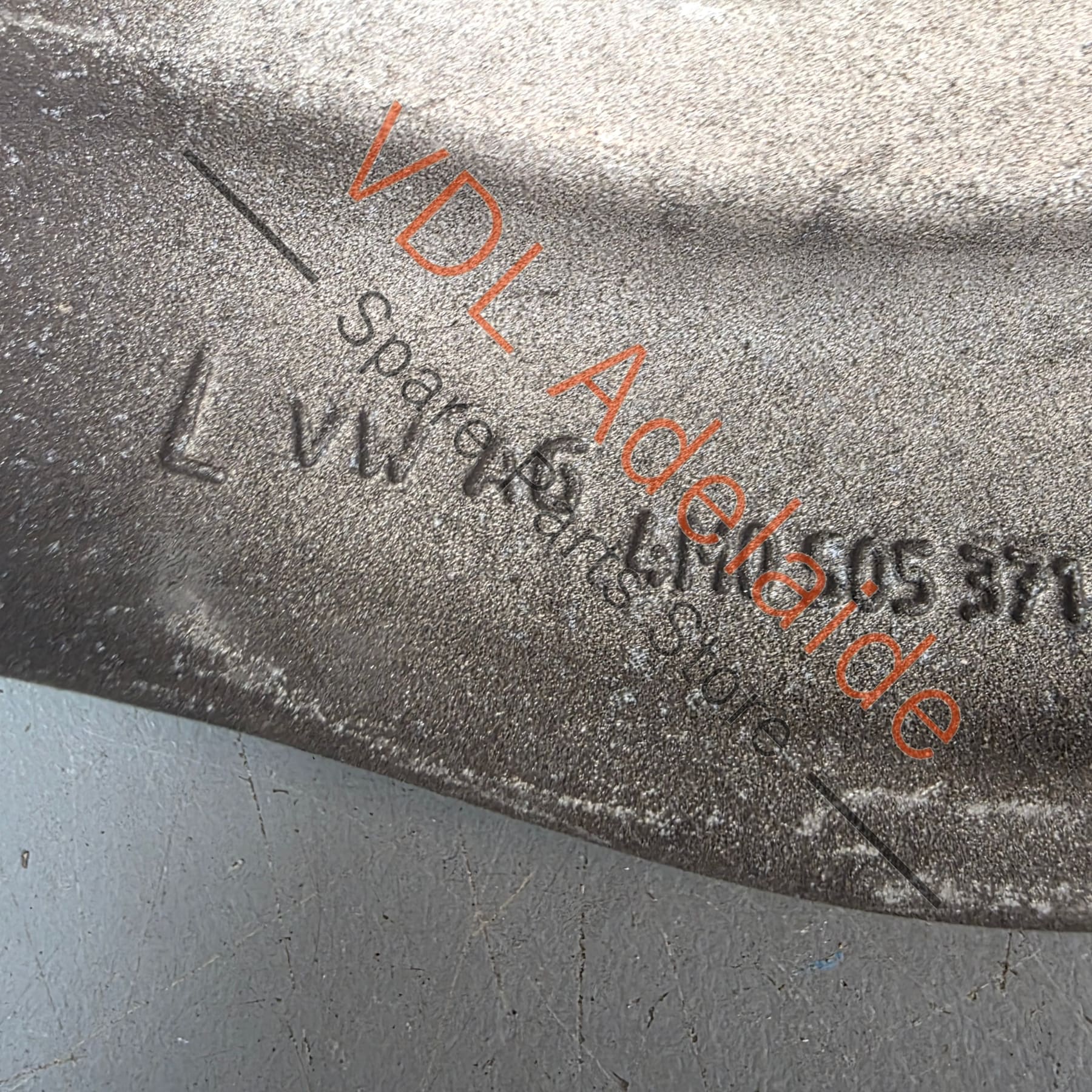 Audi Q7 Porsche Cayenne Touareg Bentayga Rear Suspension Left Wishbone Control Arm 4M0505397P - Image 3