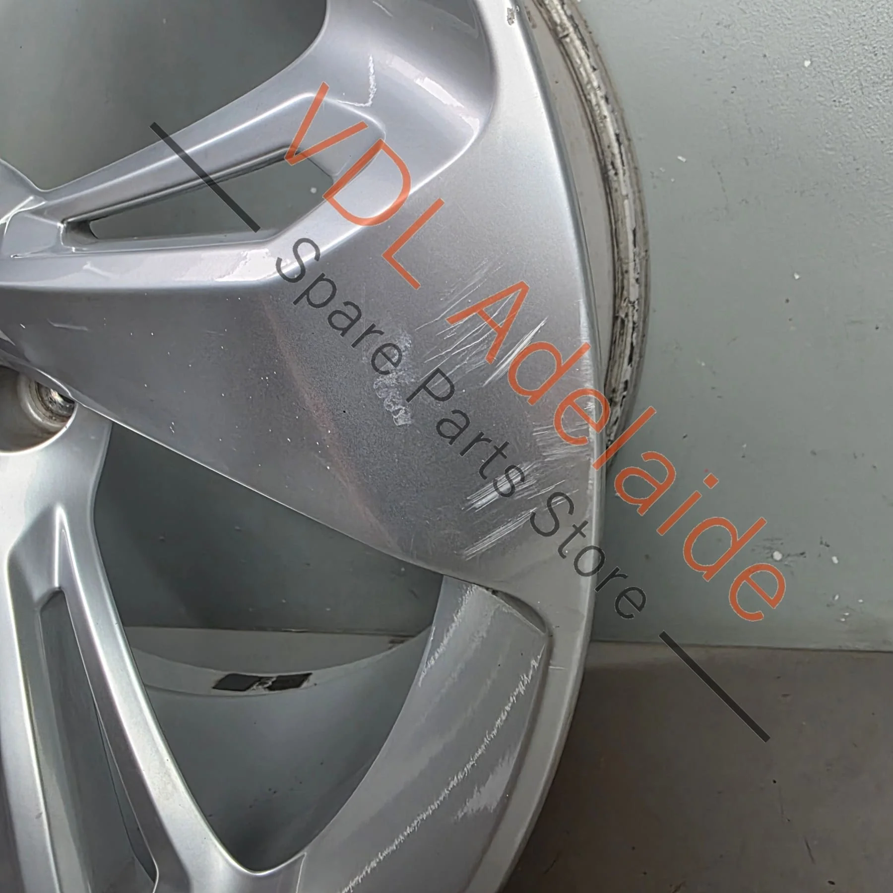 Bentley Bentayga 22in x 10in Alloy Wheel for Right Side 36A601025AA #04 - Image 3