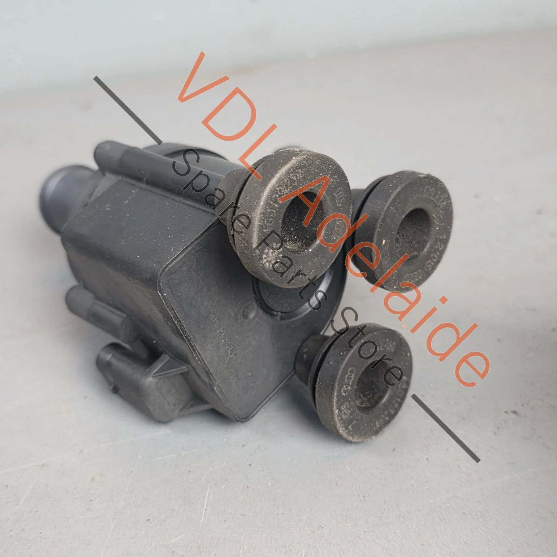 VW Audi Additional Coolant Pump 12V 06H121601M - Image 4