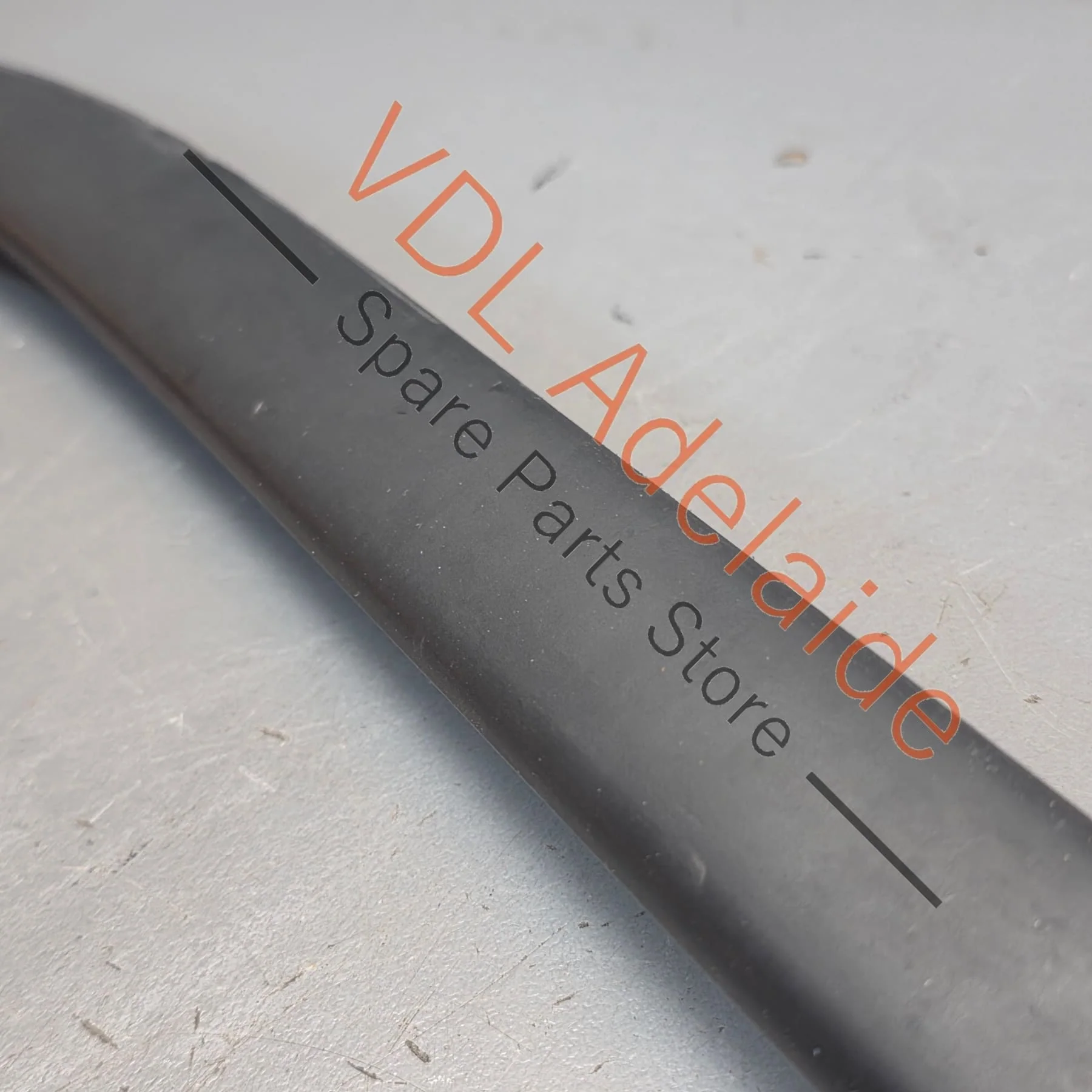 Bentley Bentayga 4V Windscreen Water Deflector Strip Trim Right 36A854328A - Image 7